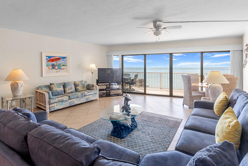 1133 W Ocean Drive 13 Property Photo 2