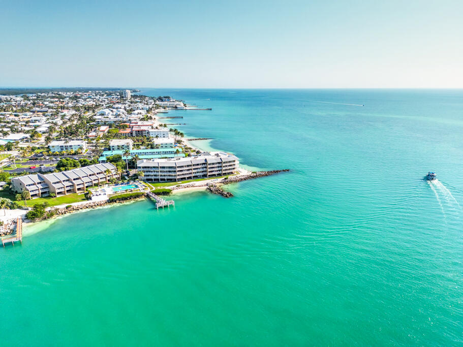 1133 W Ocean Drive, 13 Property Photo 4