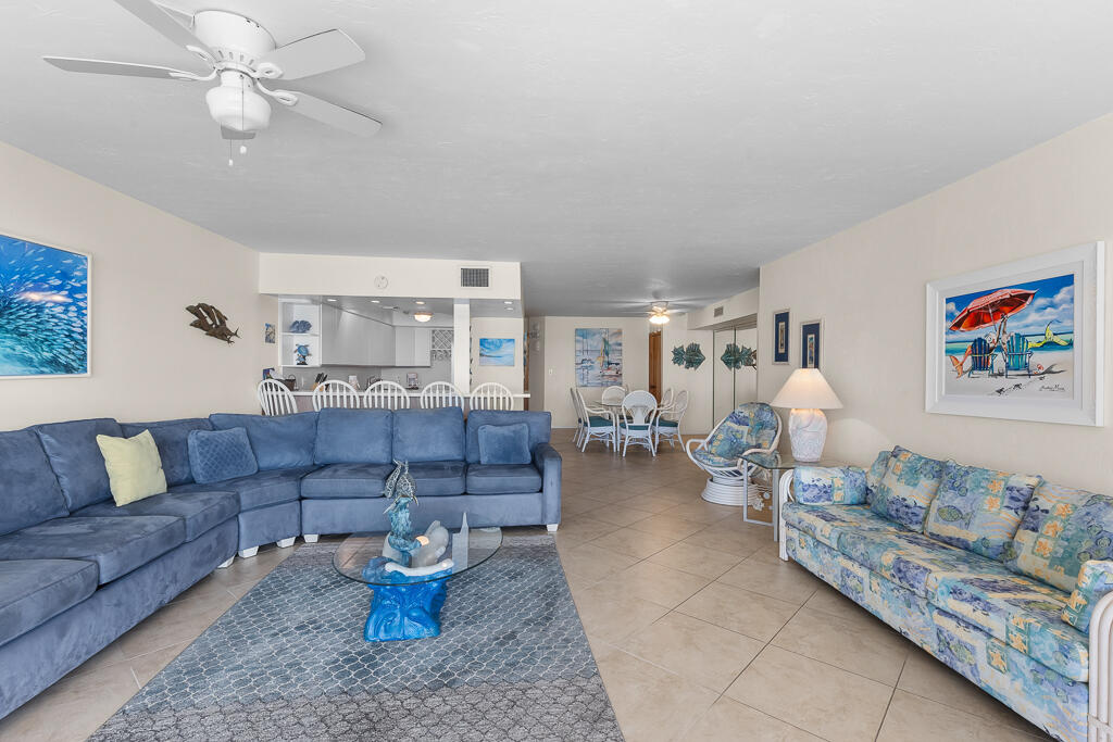 1133 W Ocean Drive 13 Property Photo 8