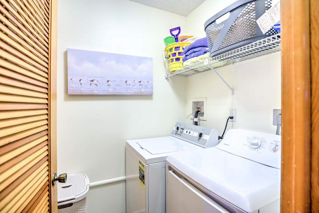 1133 W Ocean Drive 13 Property Photo 18