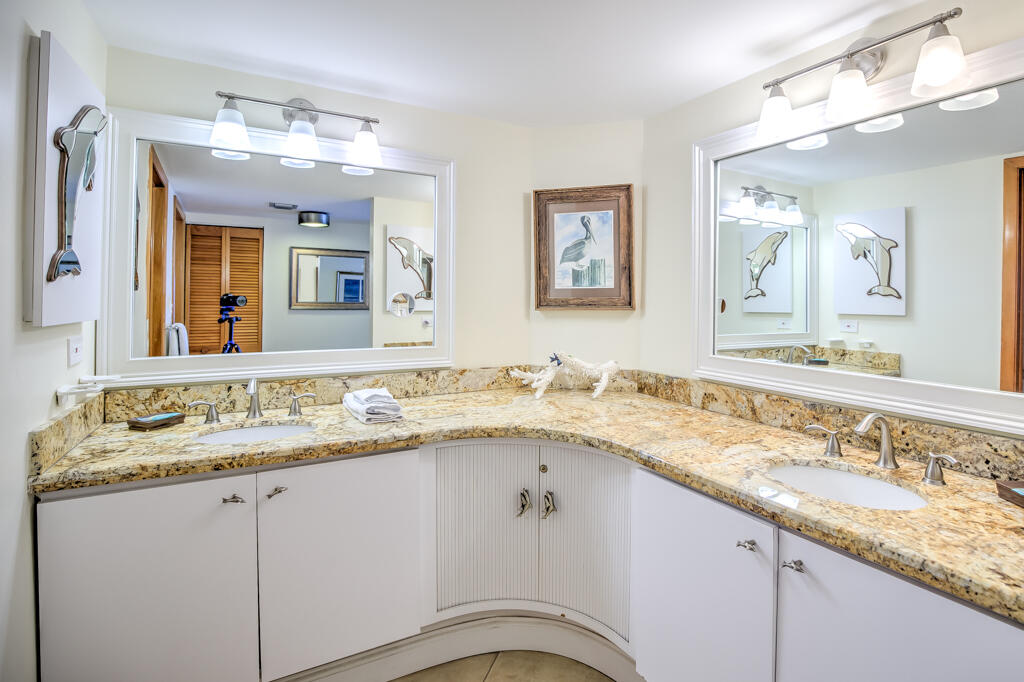 1133 W Ocean Drive 13 Property Photo 22