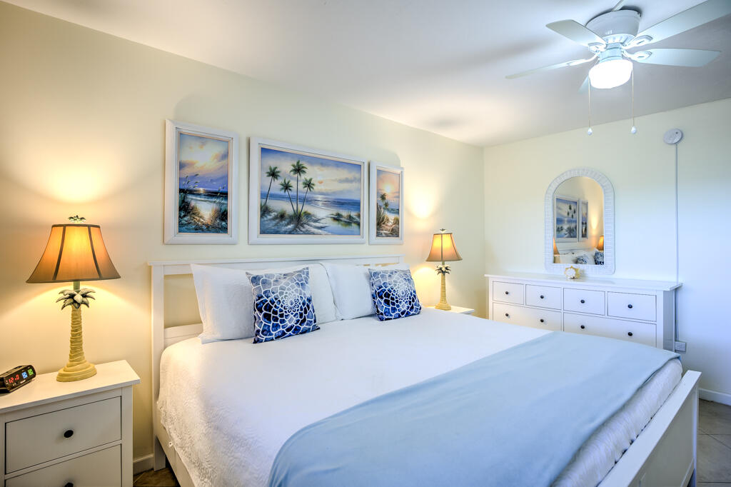 1133 W Ocean Drive 13 Property Photo 26