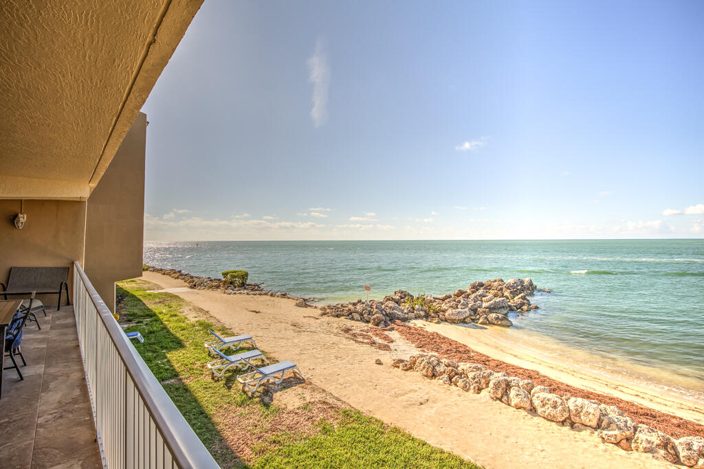 1133 W Ocean Drive 13 Property Photo 31