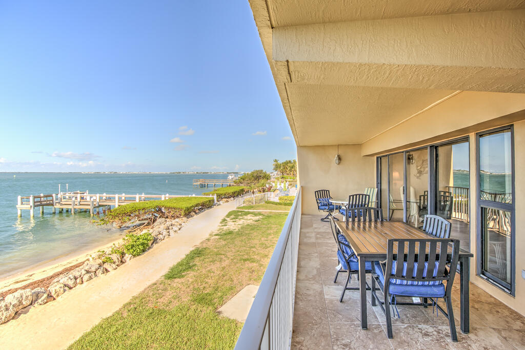 1133 W Ocean Drive 13 Property Photo 32