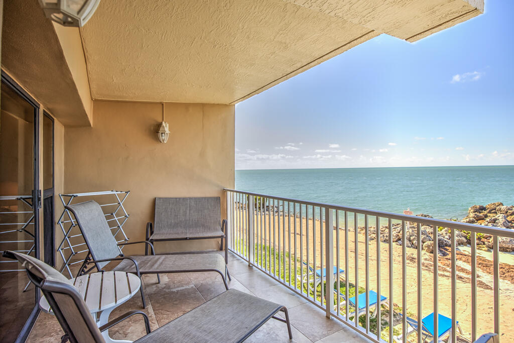 1133 W Ocean Drive 13 Property Photo 34