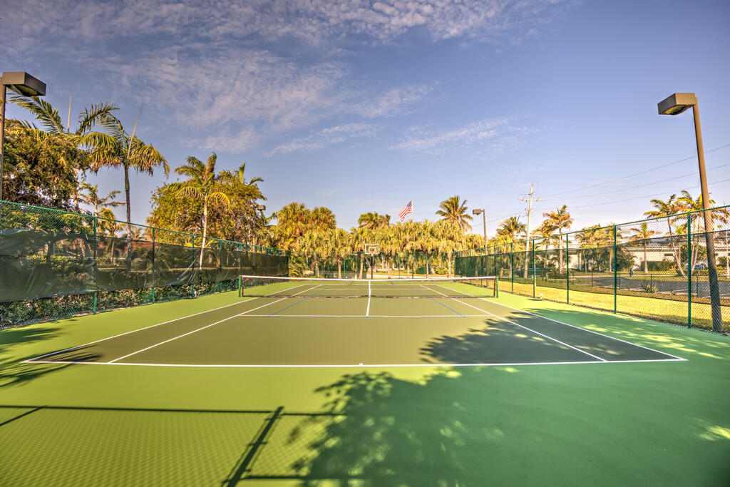 1133 W Ocean Drive, 13 Property Photo 37