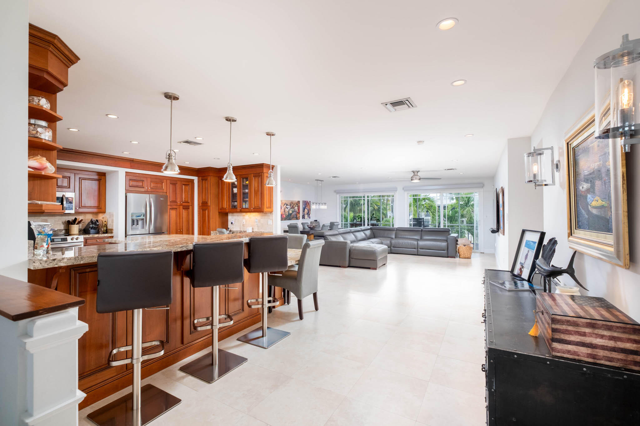 136 Giardino Drive Property Photo 8