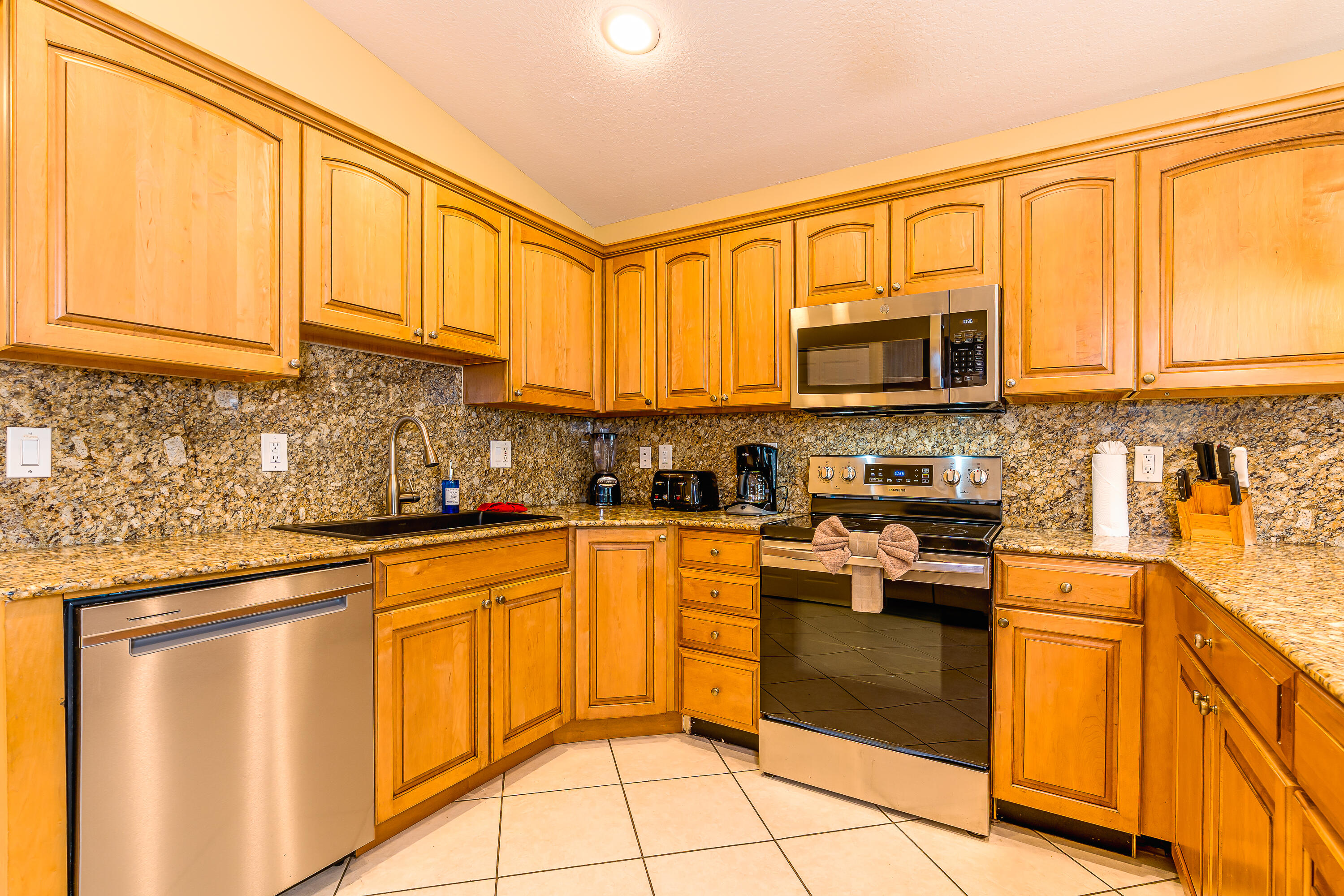 260 Sadowski Causeway Property Photo 6