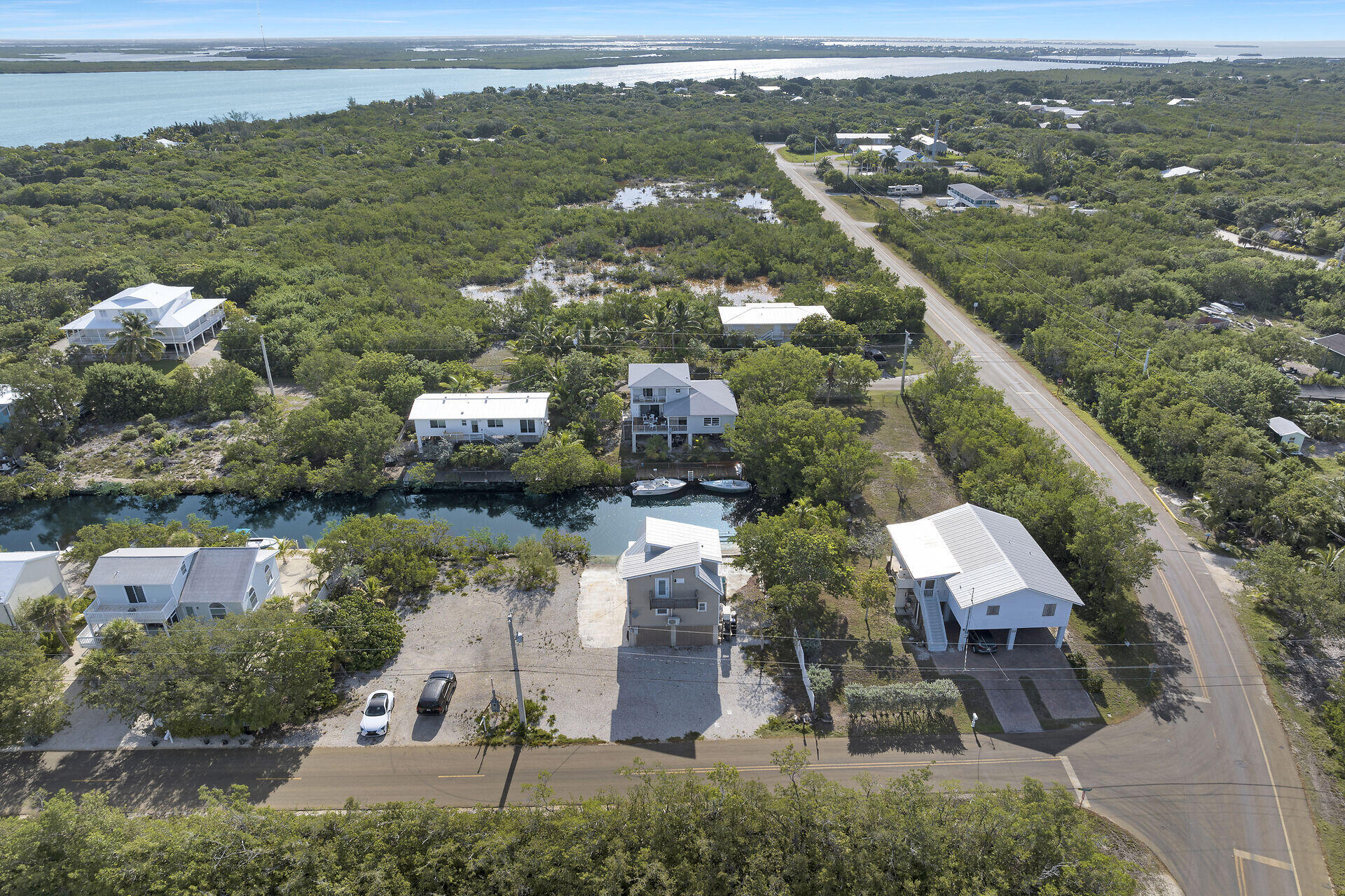 813 Hawksbill Lane Property Photo 4