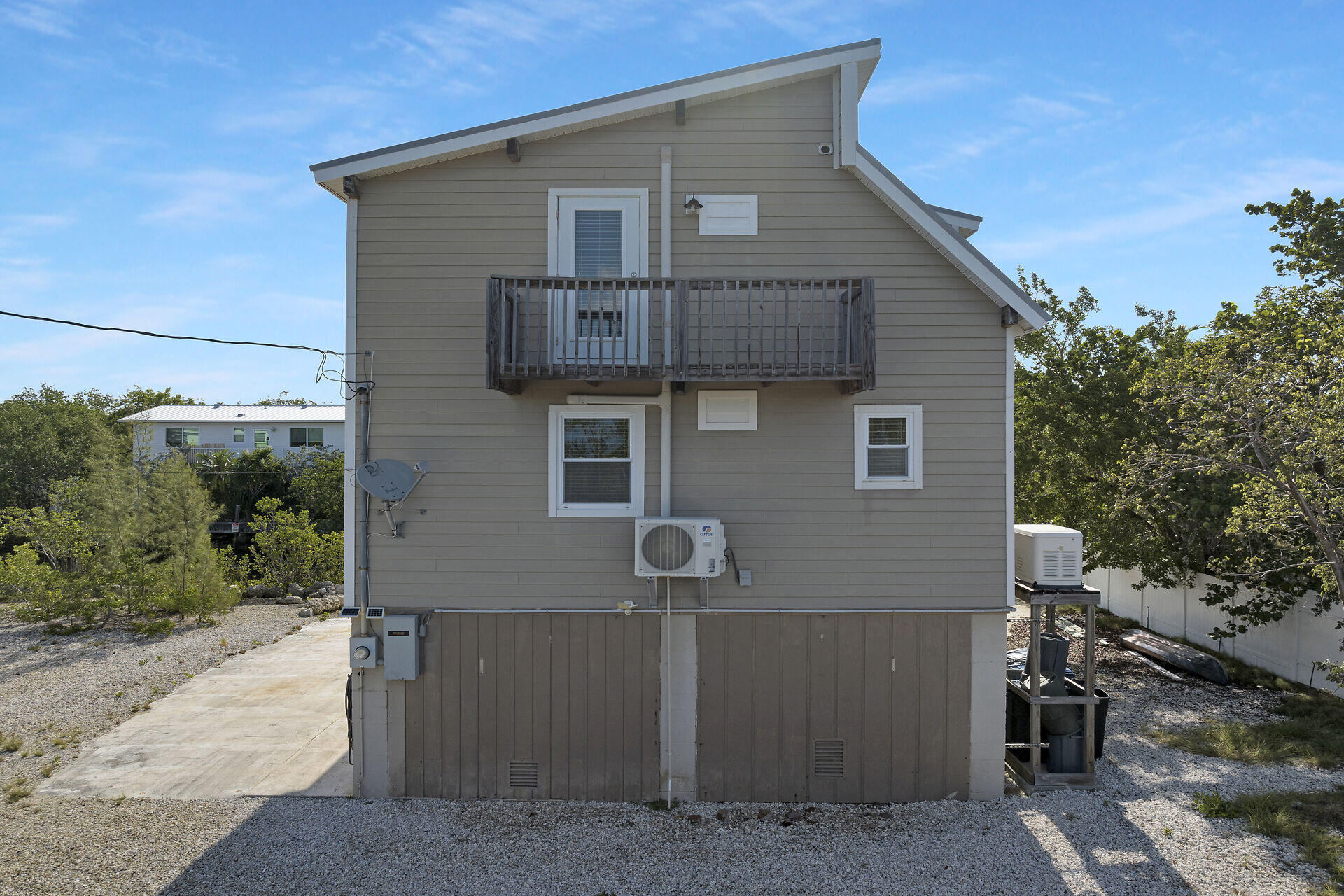 813 Hawksbill Lane Property Photo 12