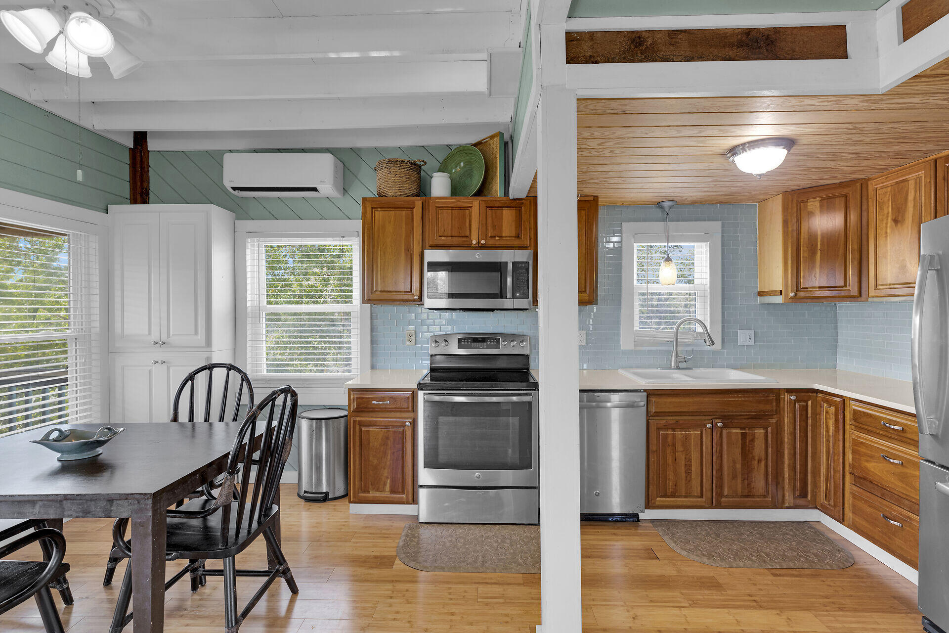 813 Hawksbill Lane Property Photo 19