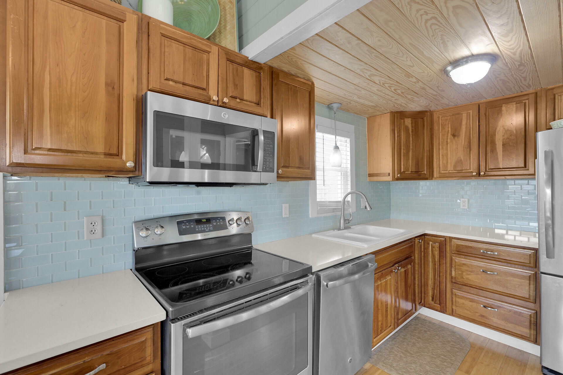 813 Hawksbill Lane Property Photo 20