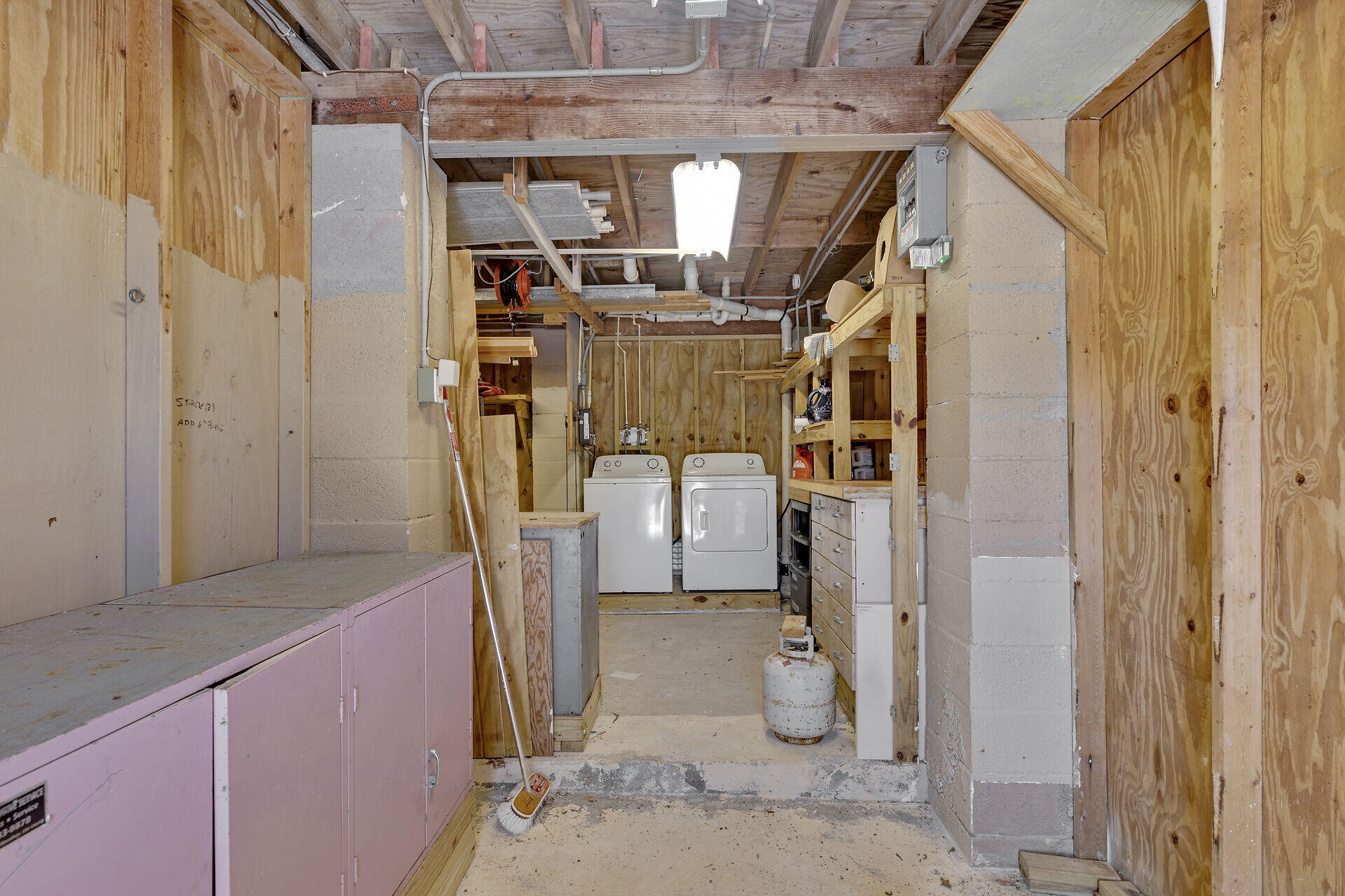 813 Hawksbill Lane Property Photo 43