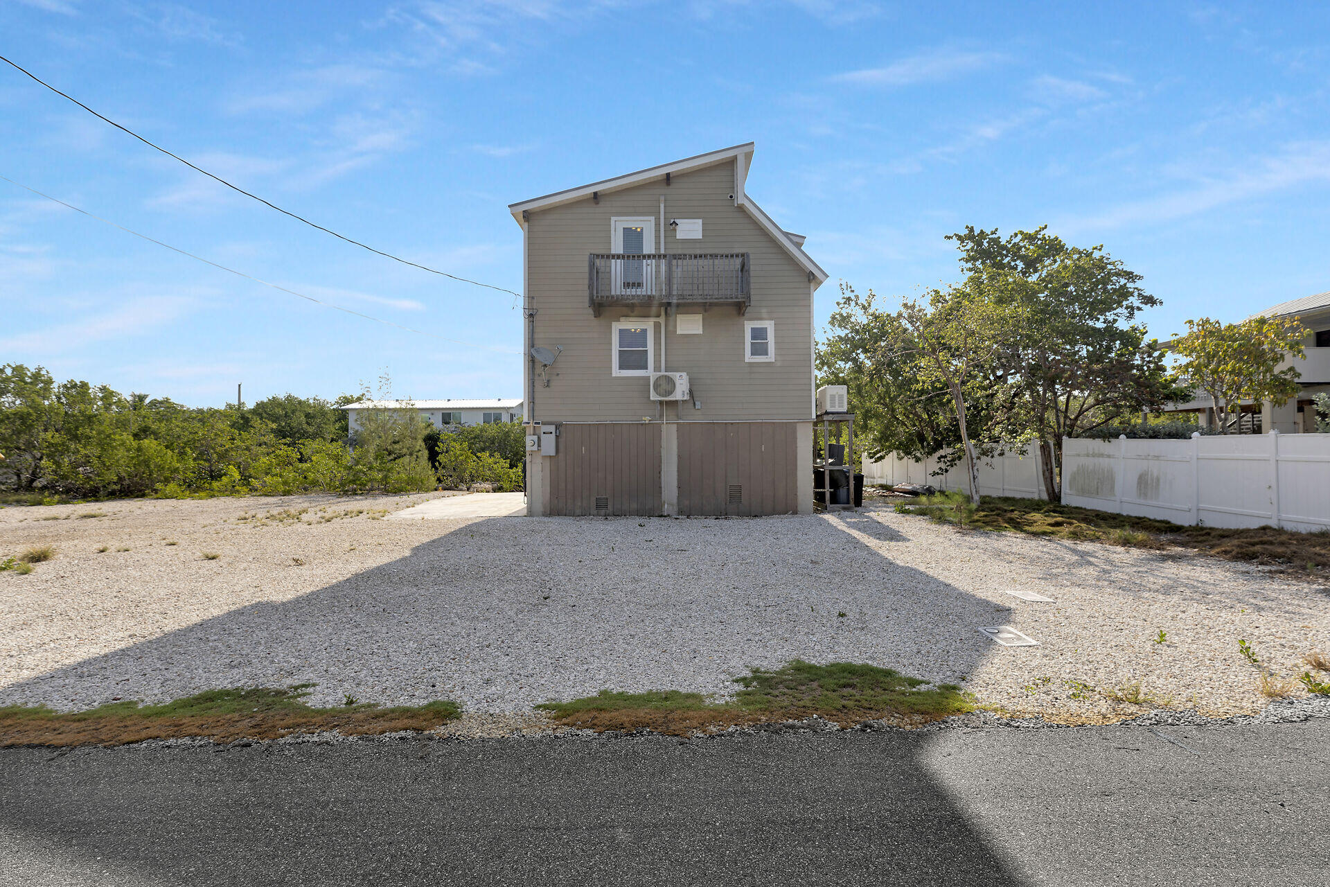 813 Hawksbill Lane Property Photo 46