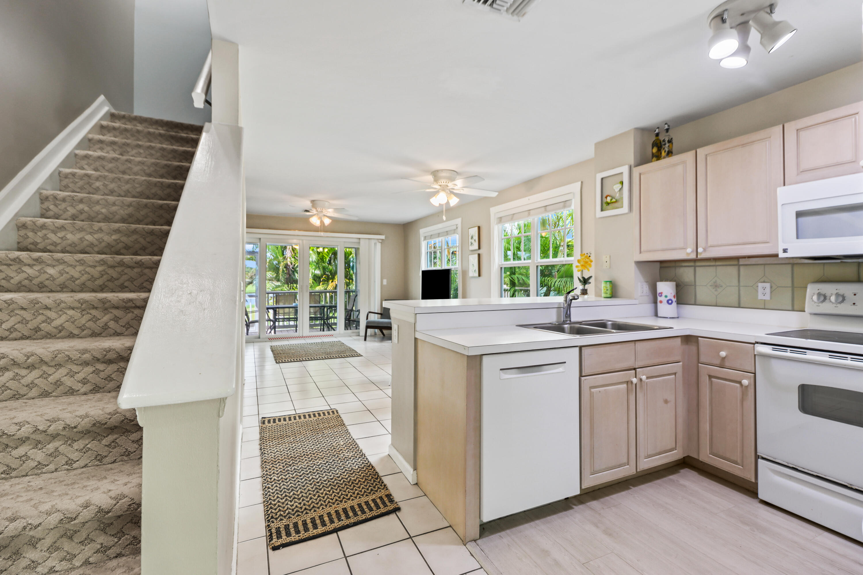 14 Kingfisher Lane Property Photo 3
