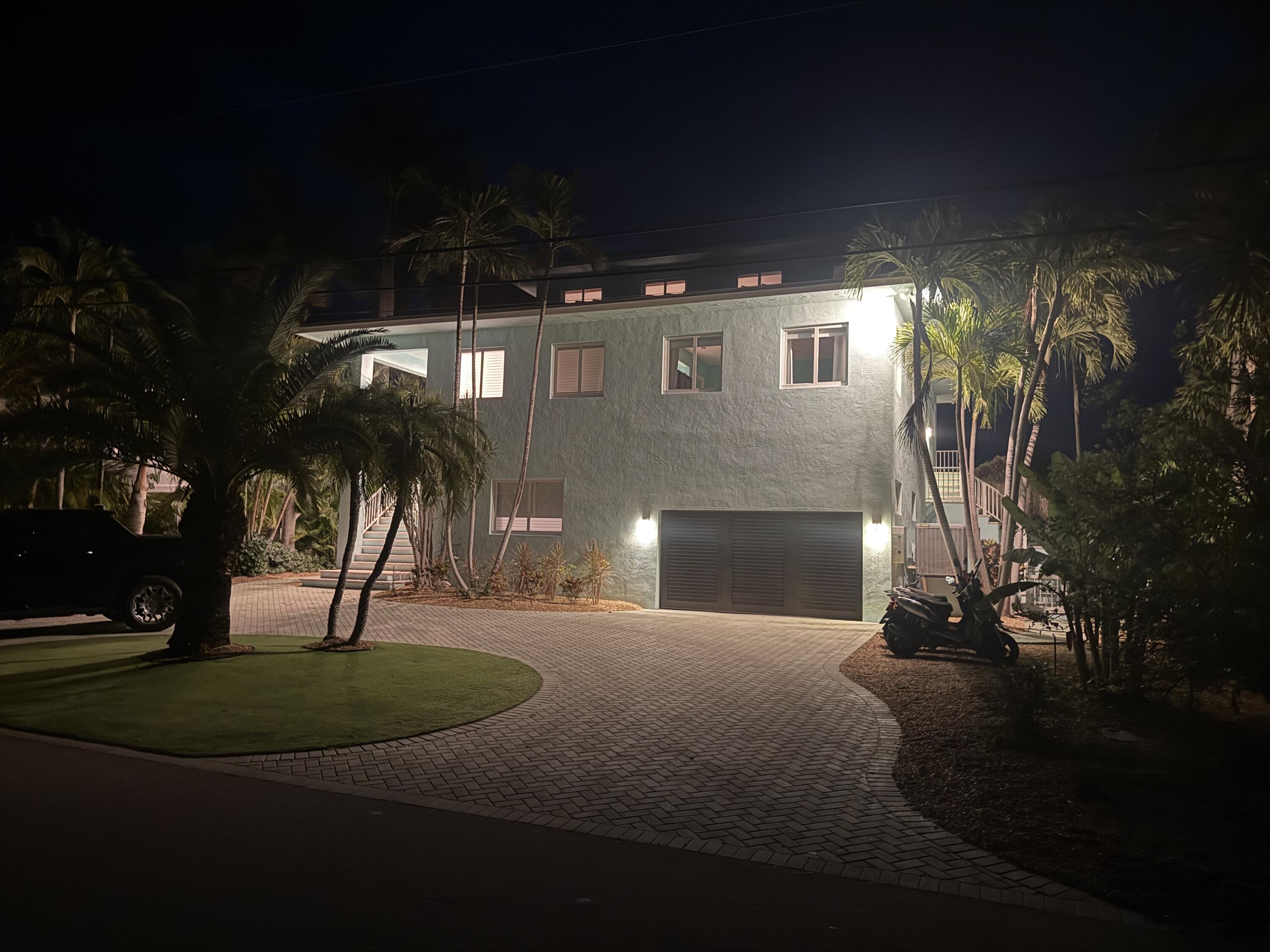 124 S Indies Drive Property Photo 3