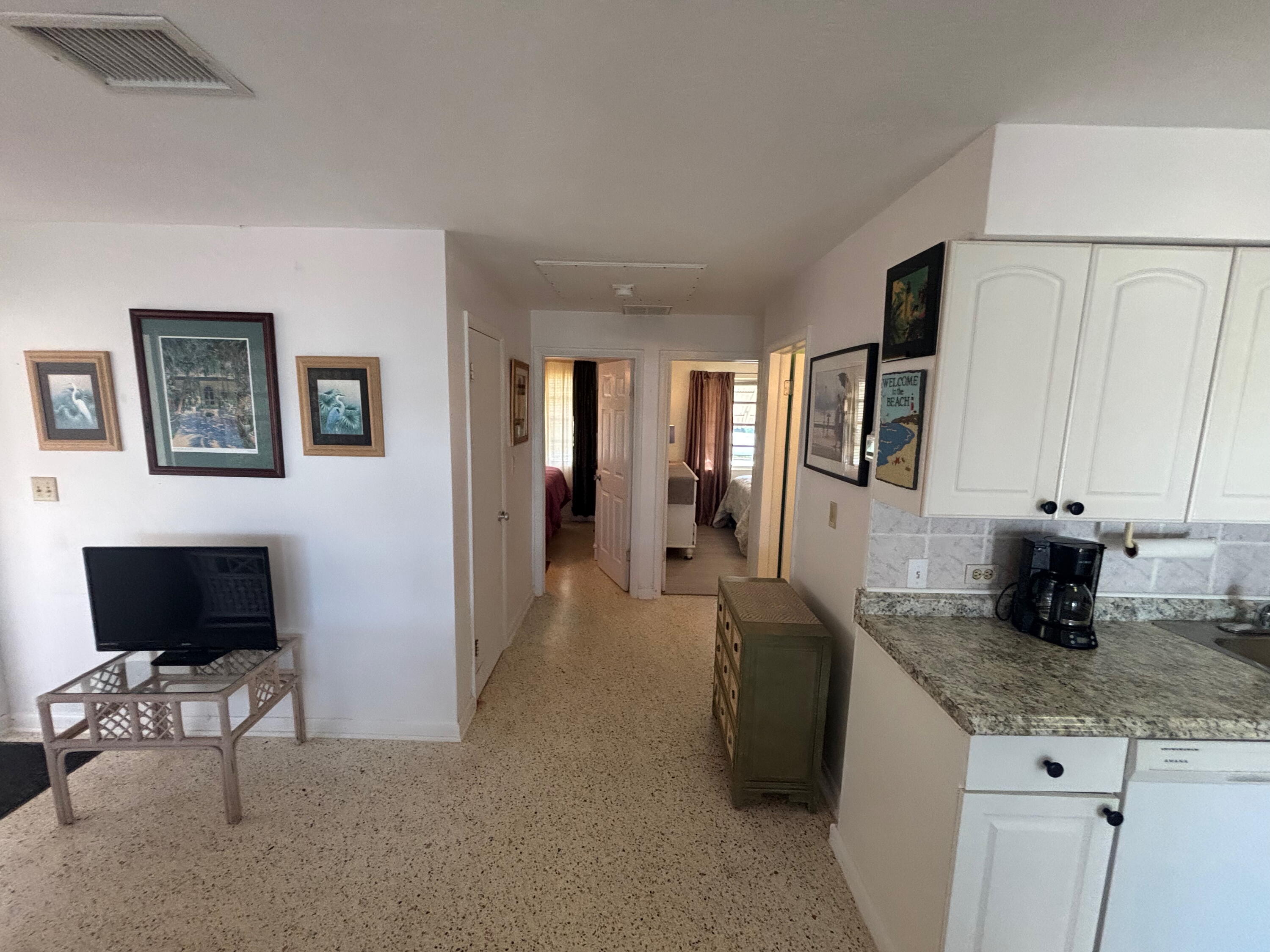 1433 Sunset Road Property Photo 5