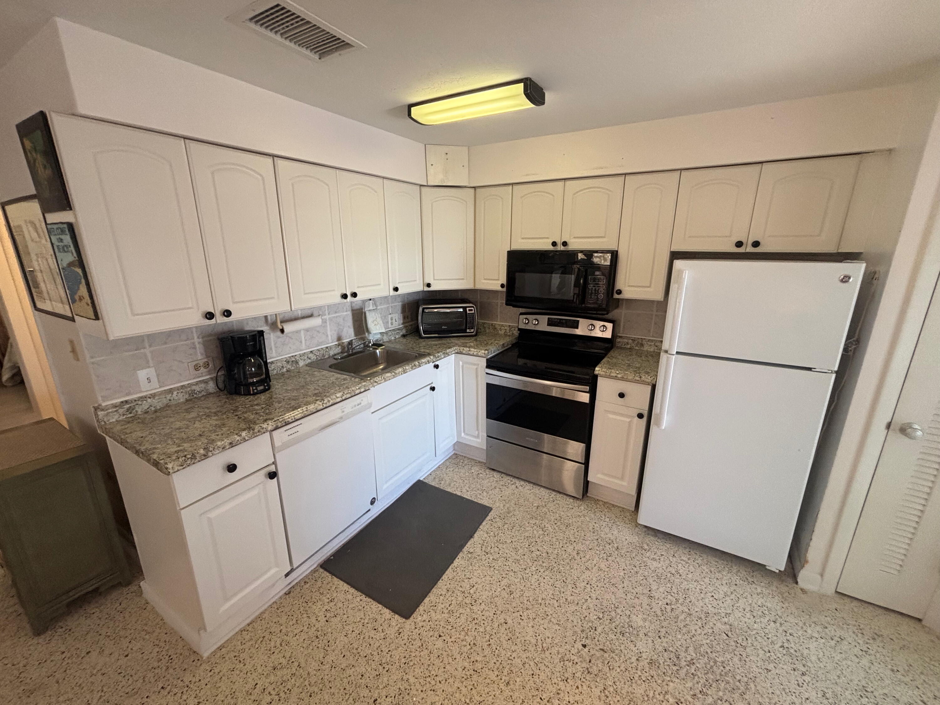 1433 Sunset Road Property Photo 6