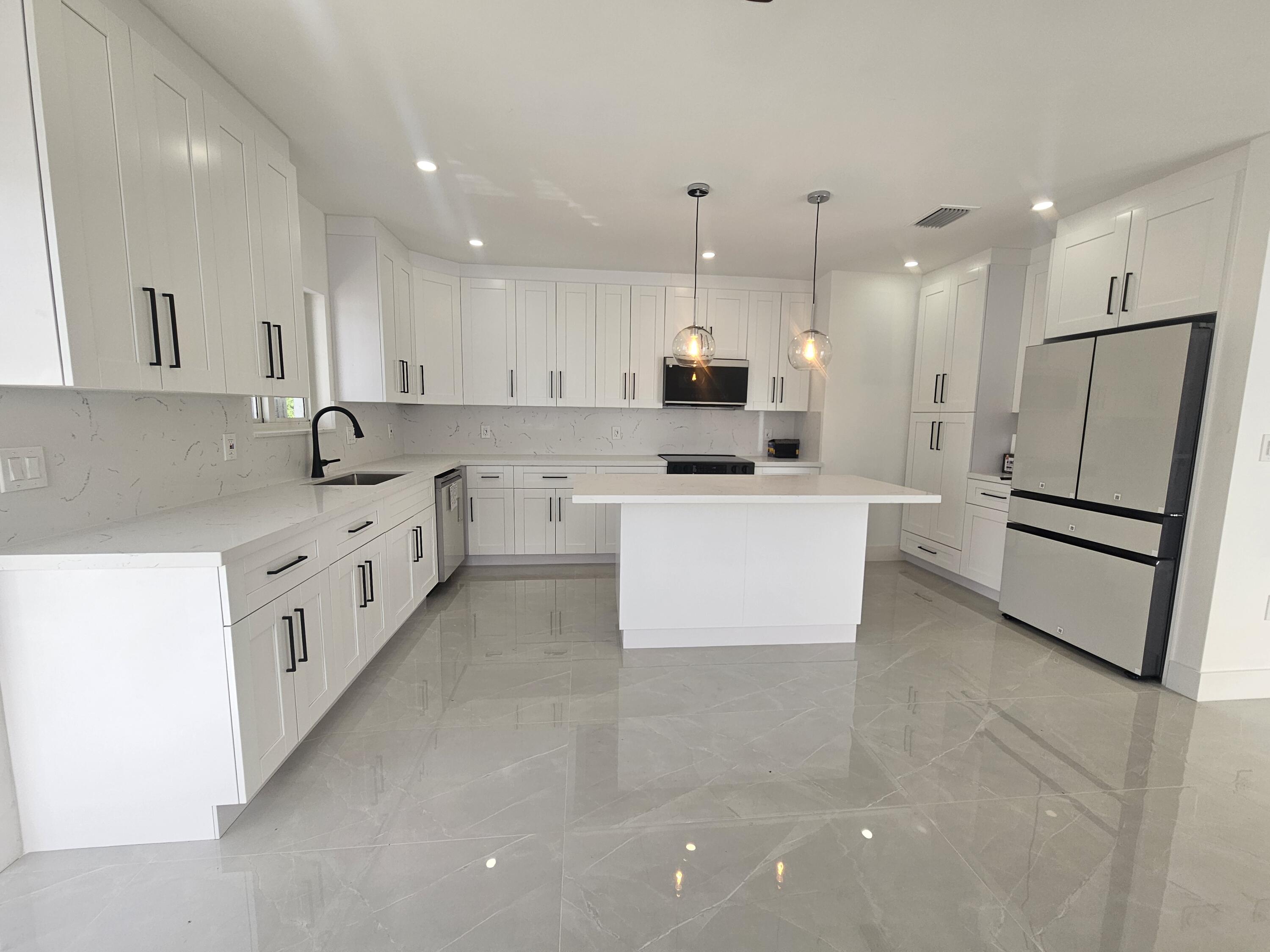 1 Orange Drive Property Photo 5