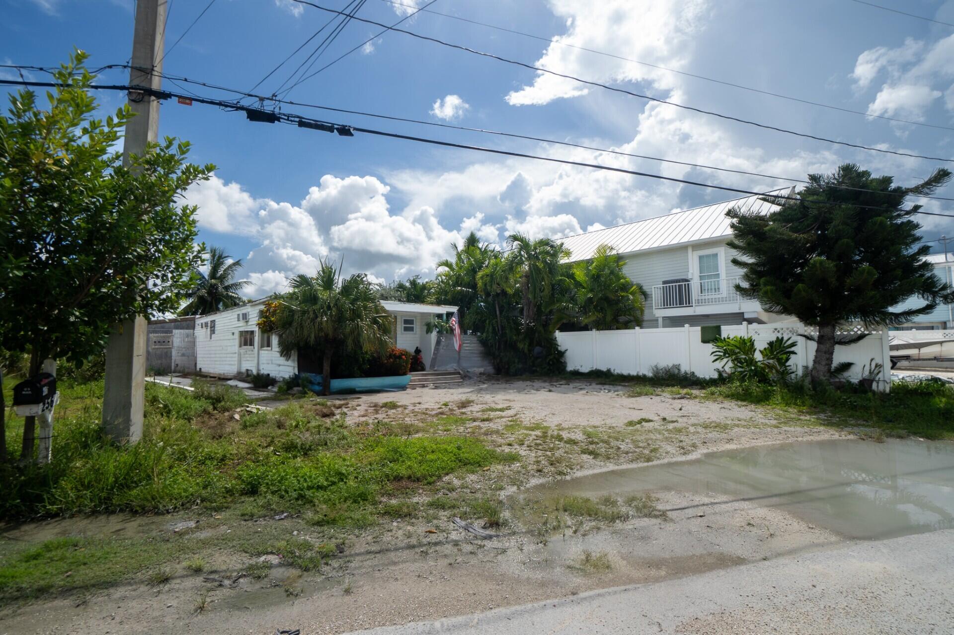 256 Mars Lane Property Photo 5