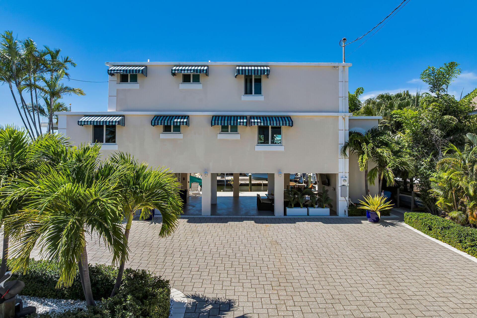 122 Court Contessa Property Photo 3