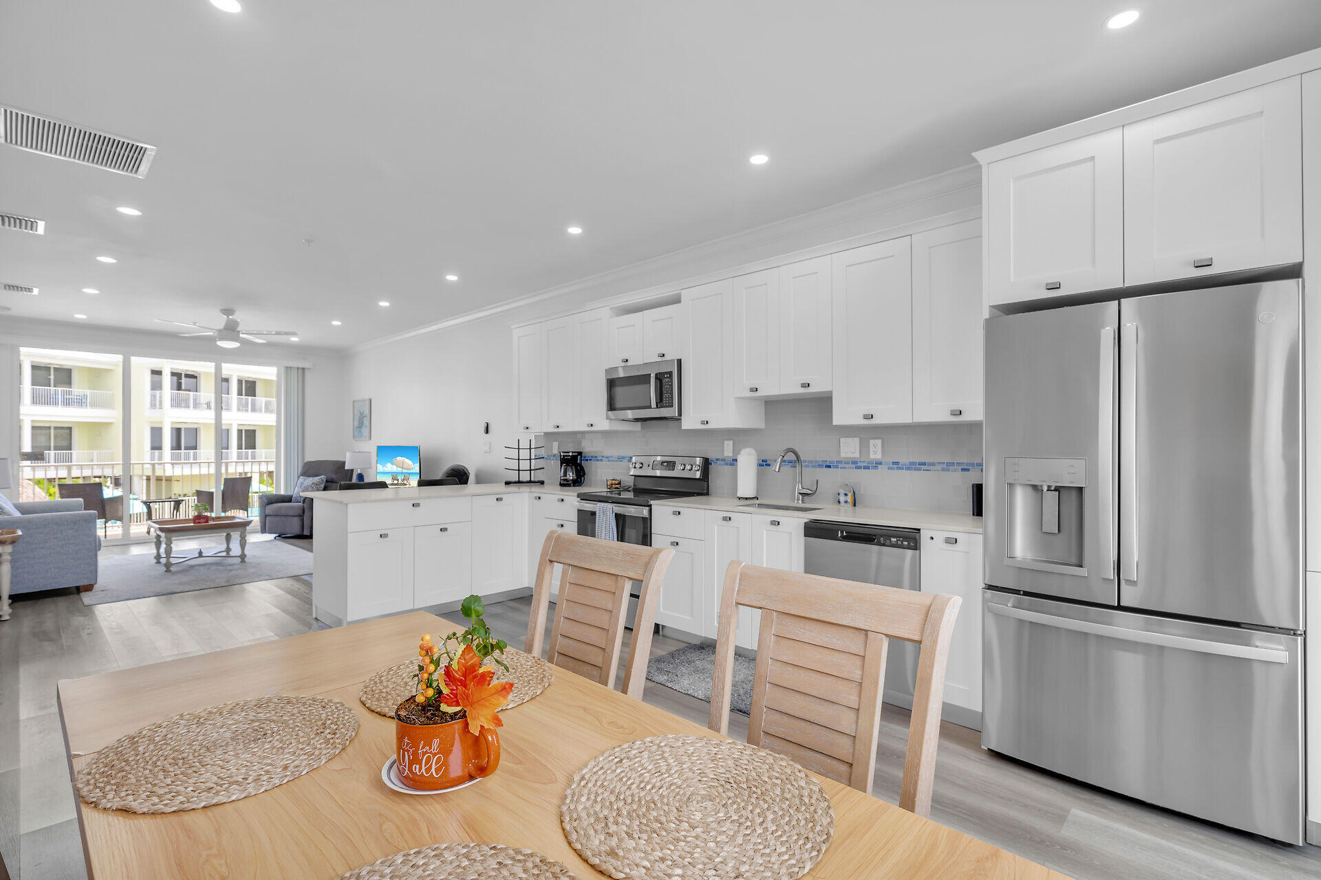 501 E Ocean Drive 9 Property Photo 12