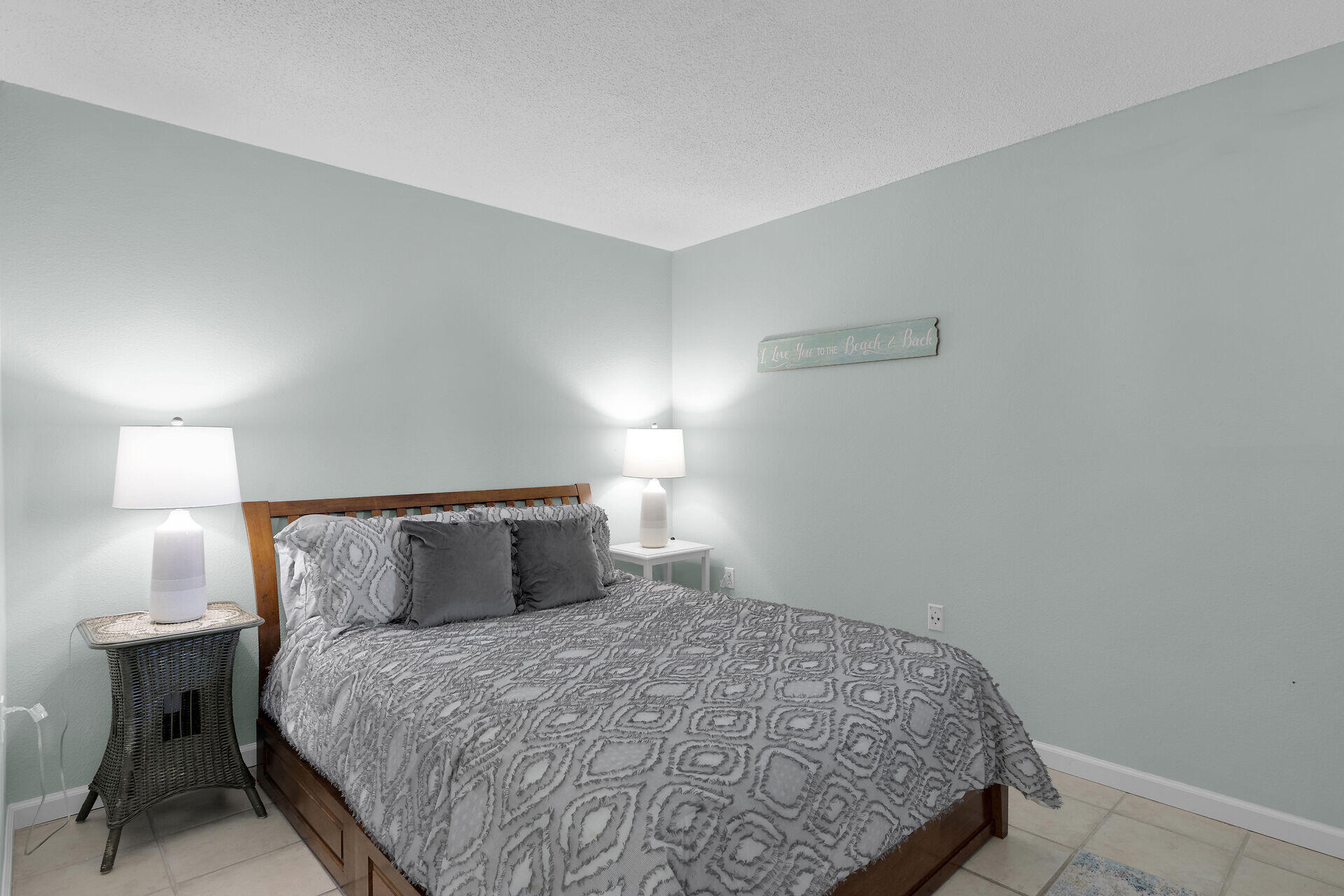 3930 S 3930 Roosevelt Boulevard, S111 Property Photo 4