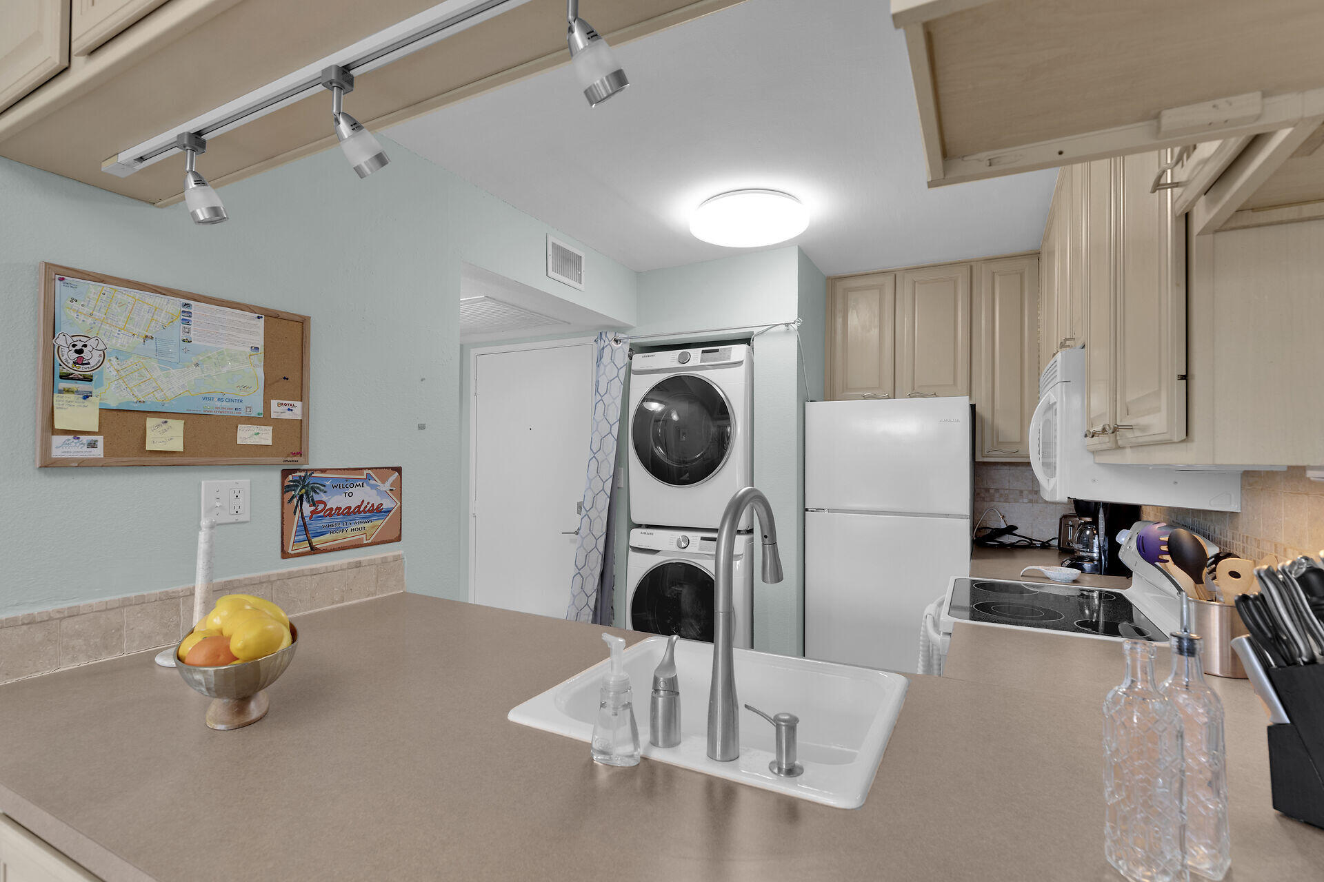 3930 S 3930 Roosevelt Boulevard, S111 Property Photo 10