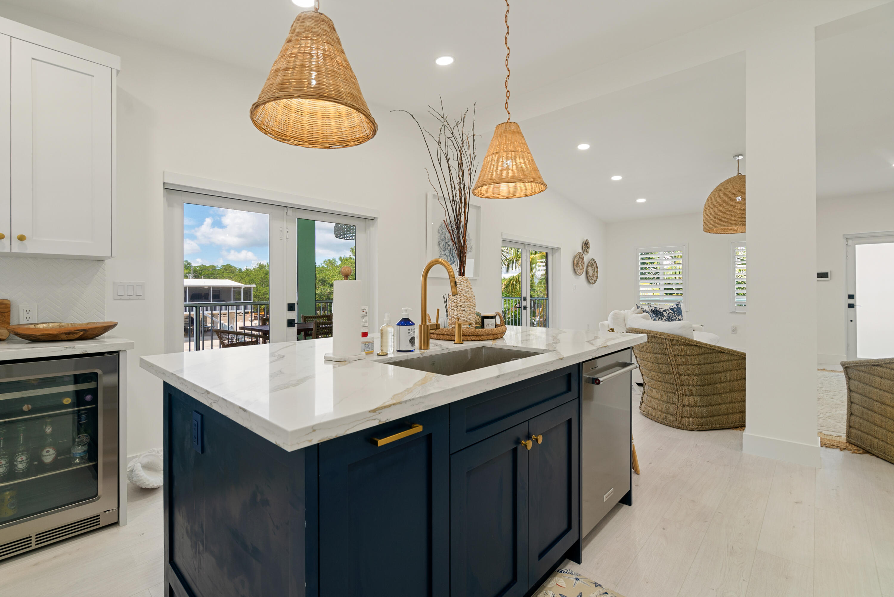 889 Ellen Drive Property Photo 8