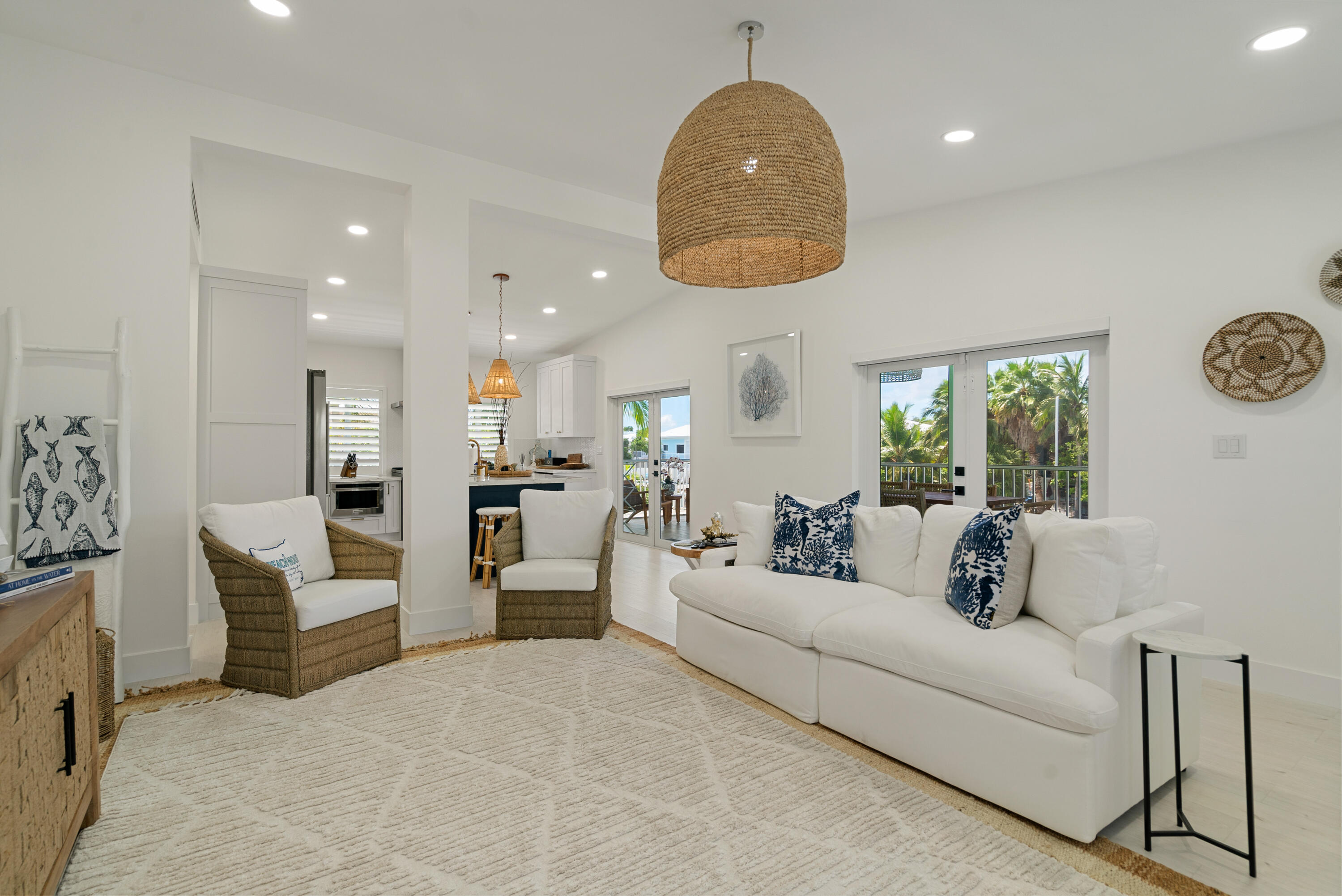 889 Ellen Drive Property Photo 10