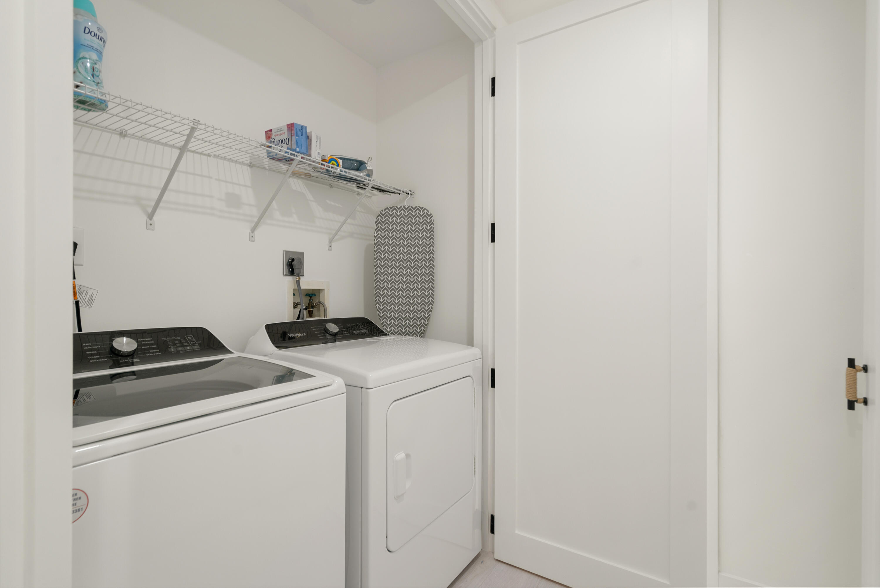 889 Ellen Drive Property Photo 26