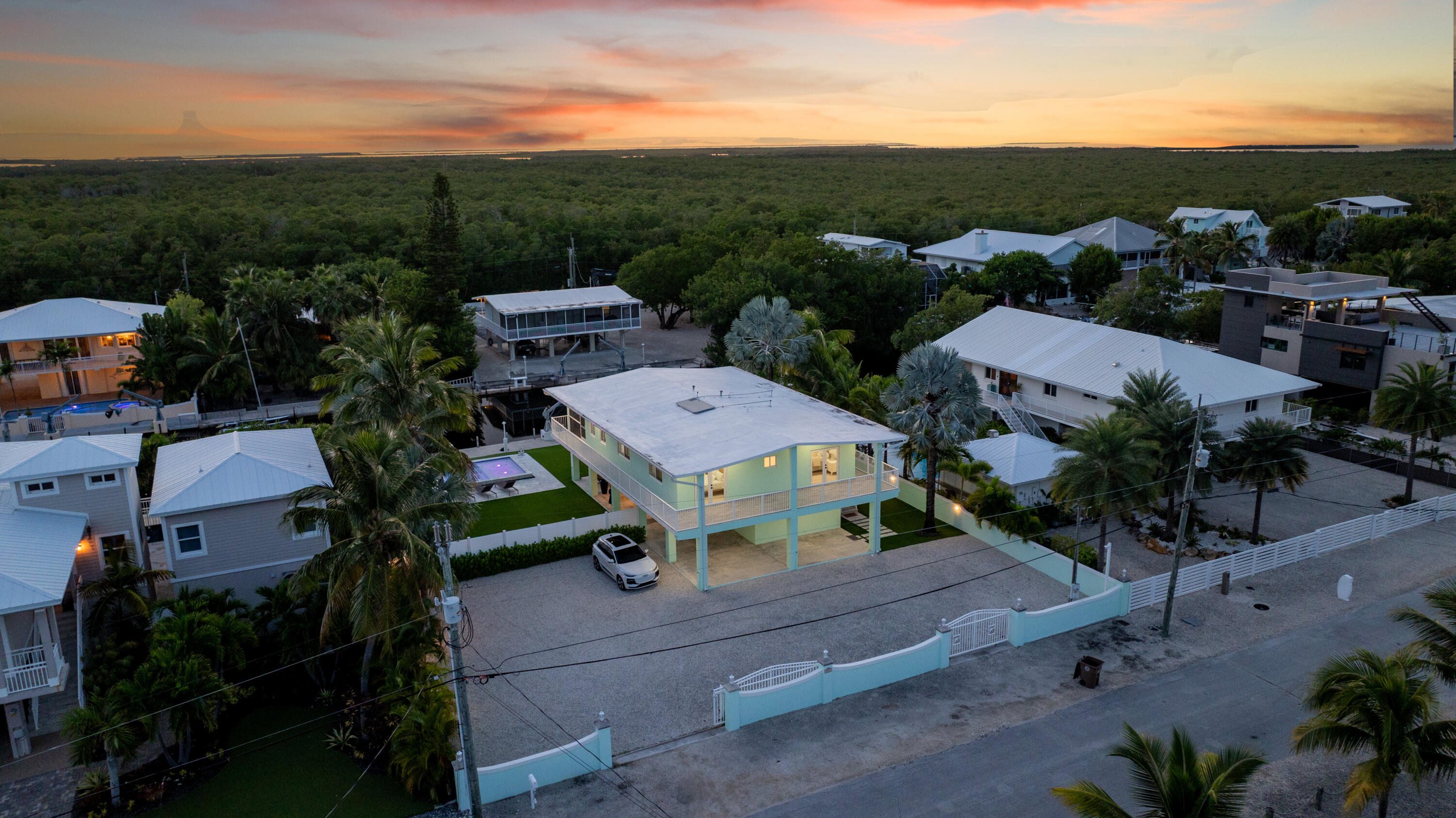 889 Ellen Drive Property Photo 35