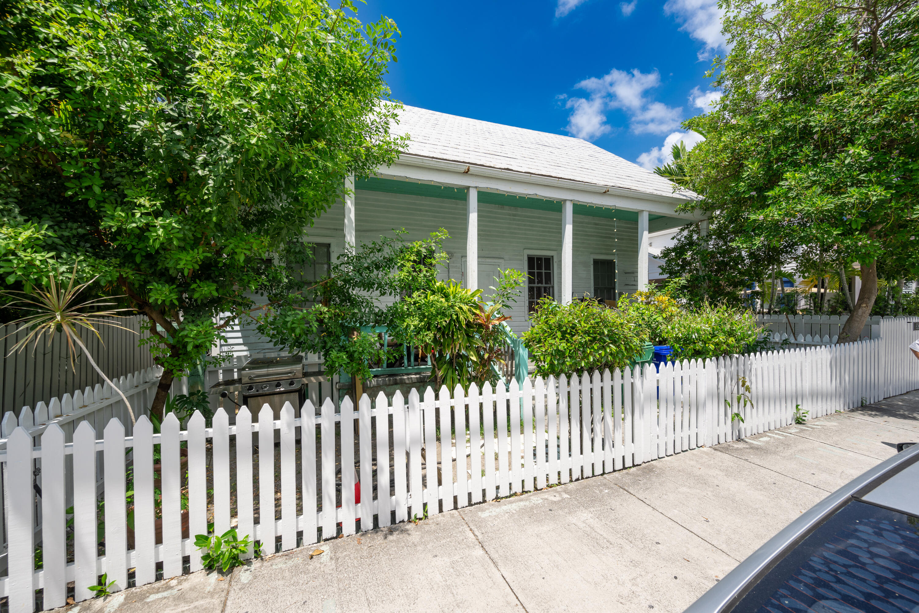 818 Elizabeth Street Property Photo 25