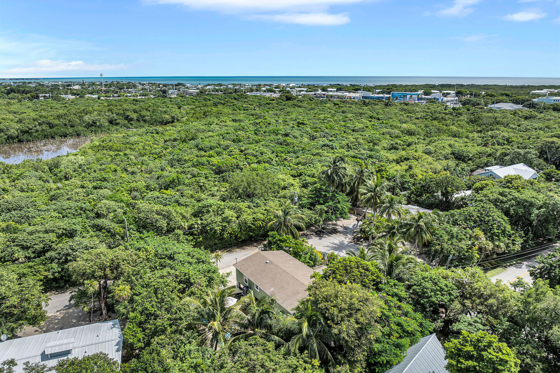 5353 Dogwood Dell Street Property Photo 4