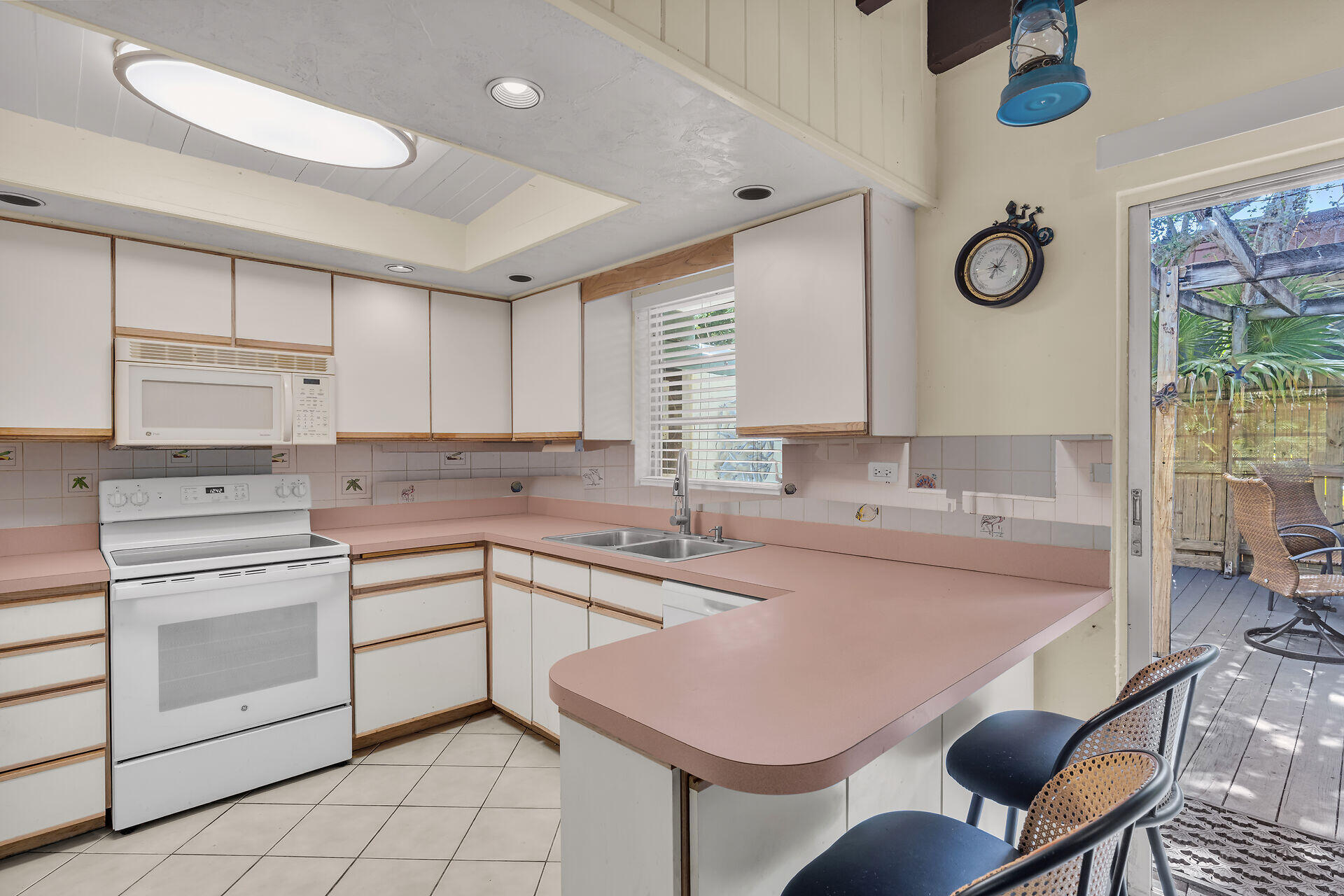 5353 Dogwood Dell Street Property Photo 11