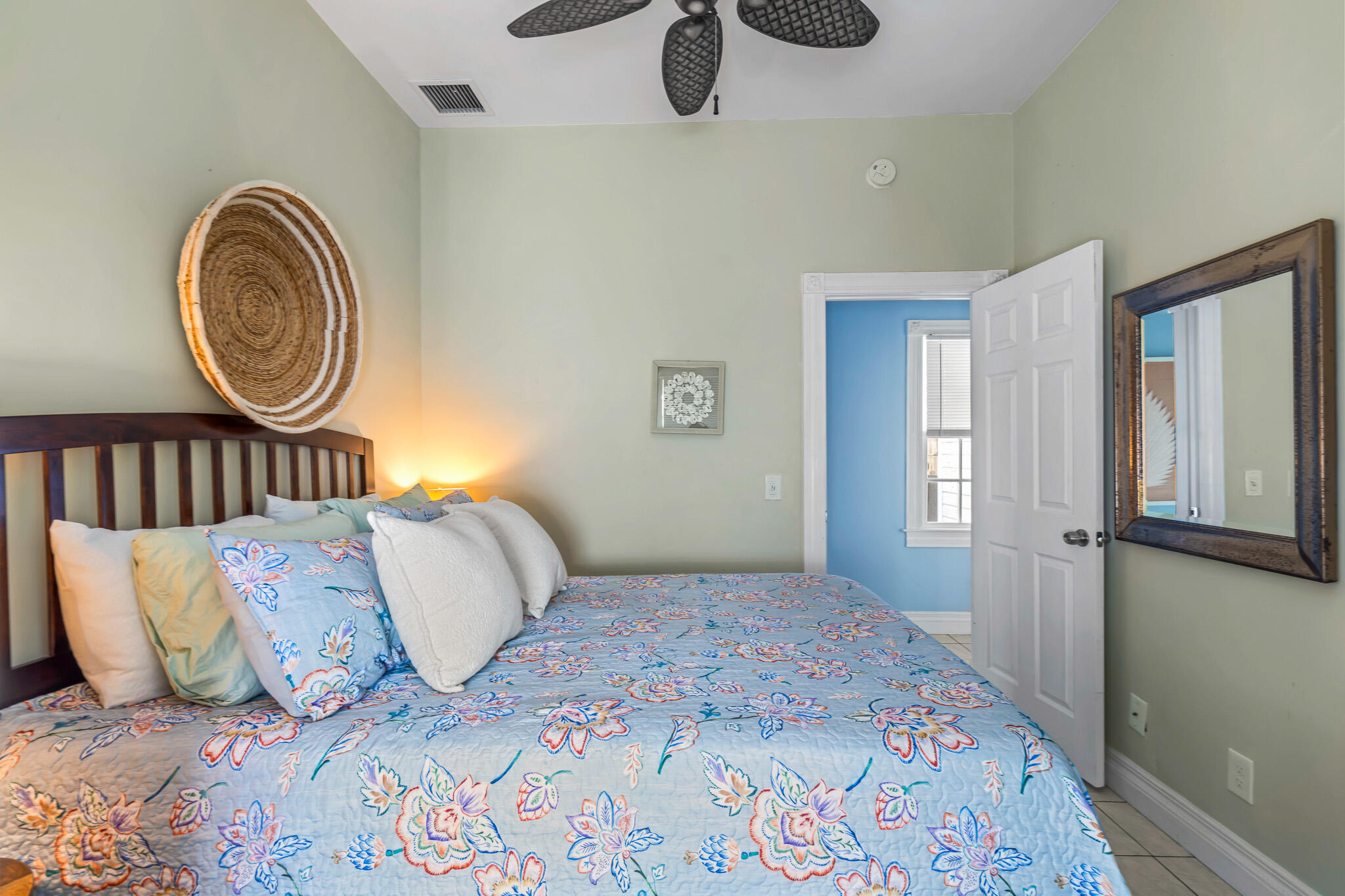 711 Galveston Lane Property Photo 10