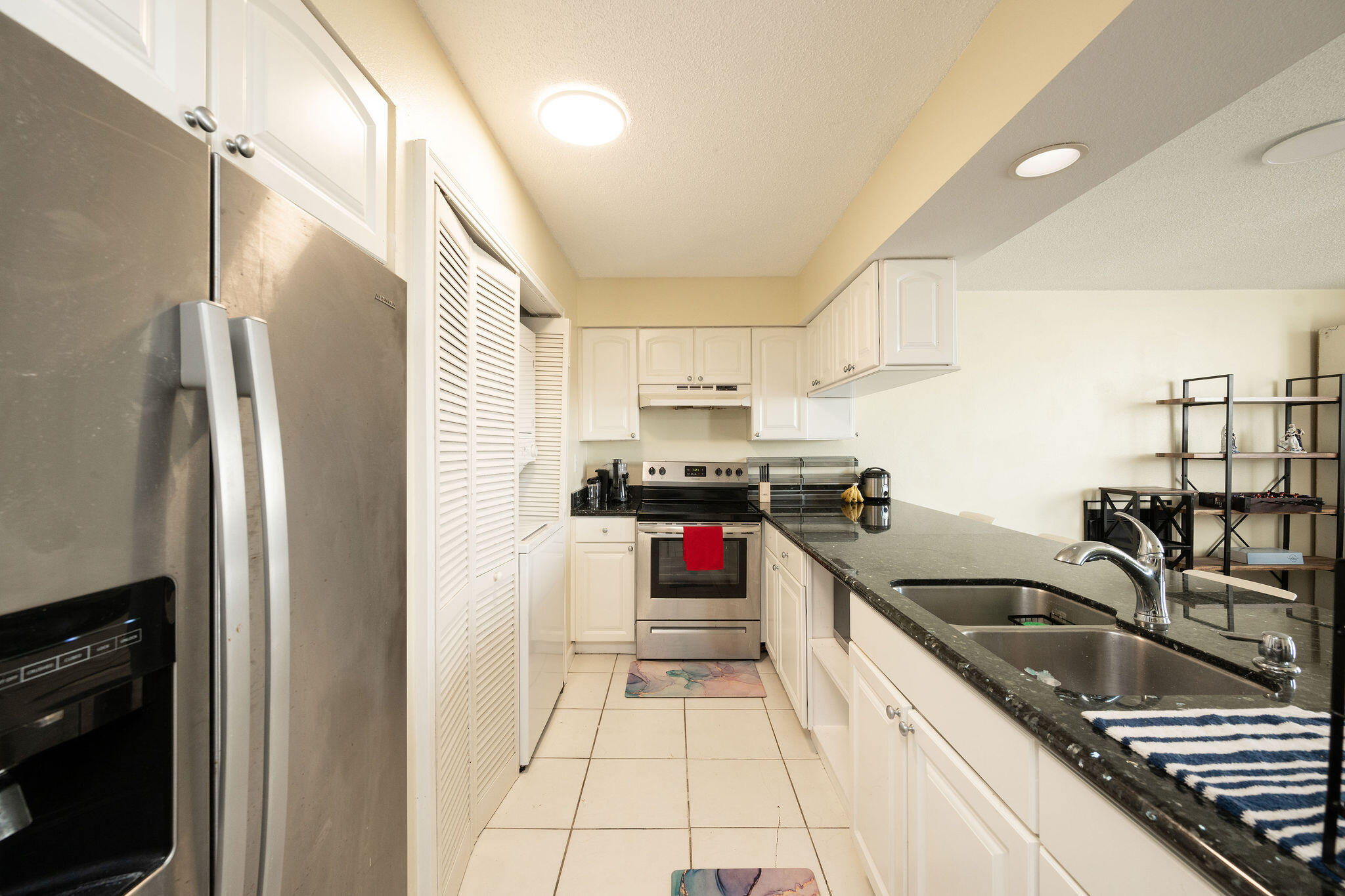 3930 S 3930 Roosevelt Boulevard S303 Property Photo 4