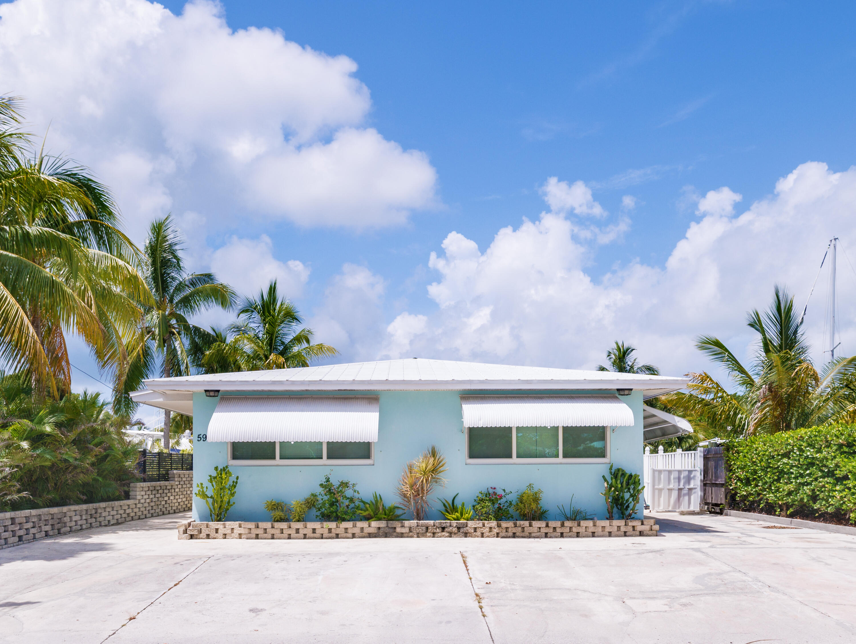 599 30th Street Property Photo 15
