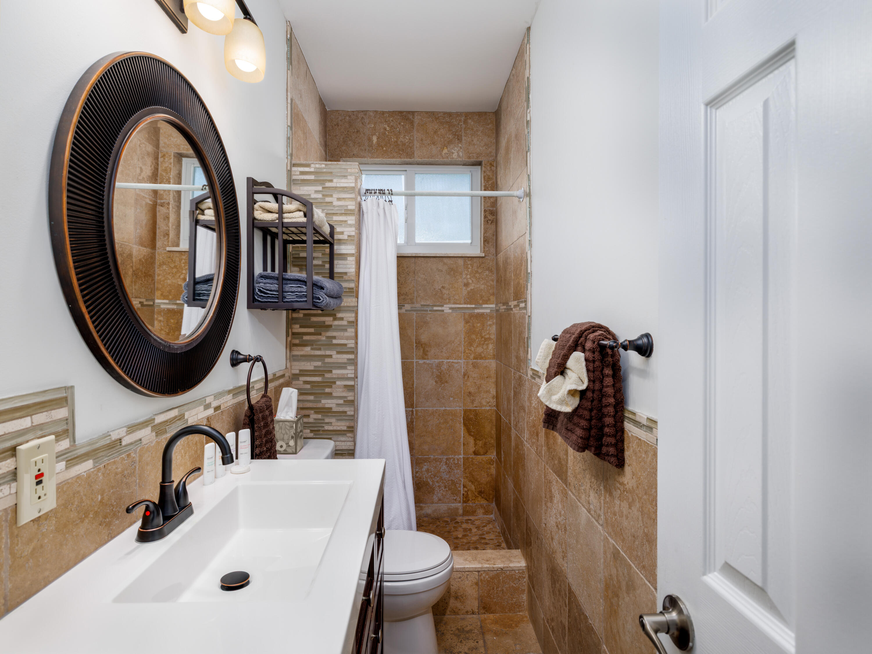 599 30th Street Property Photo 33