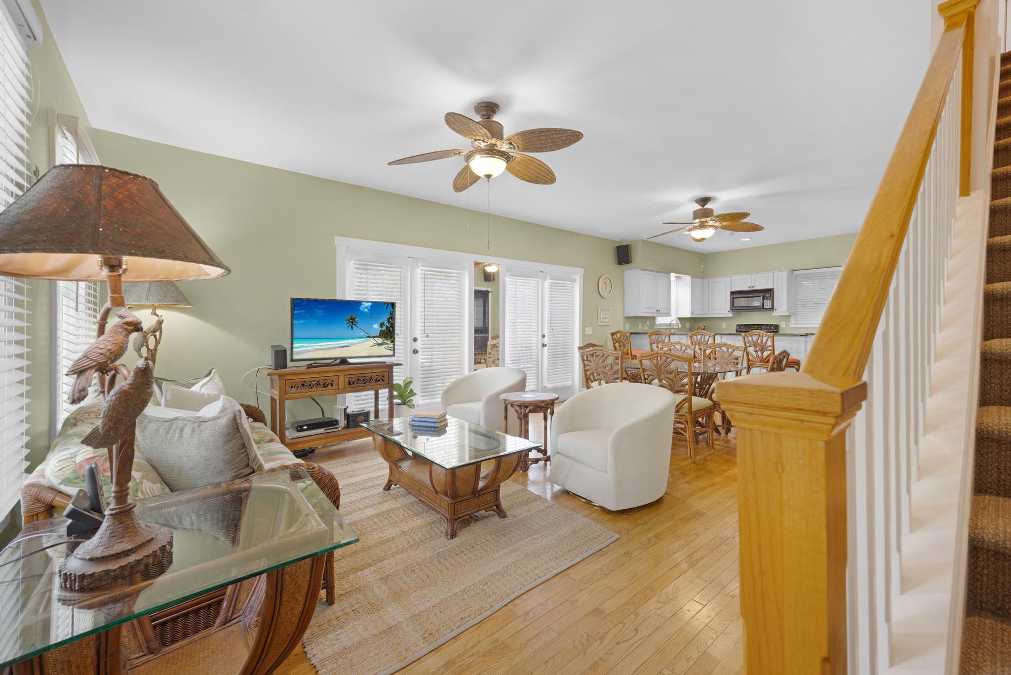 606 Truman Avenue, 10 Property Photo 3