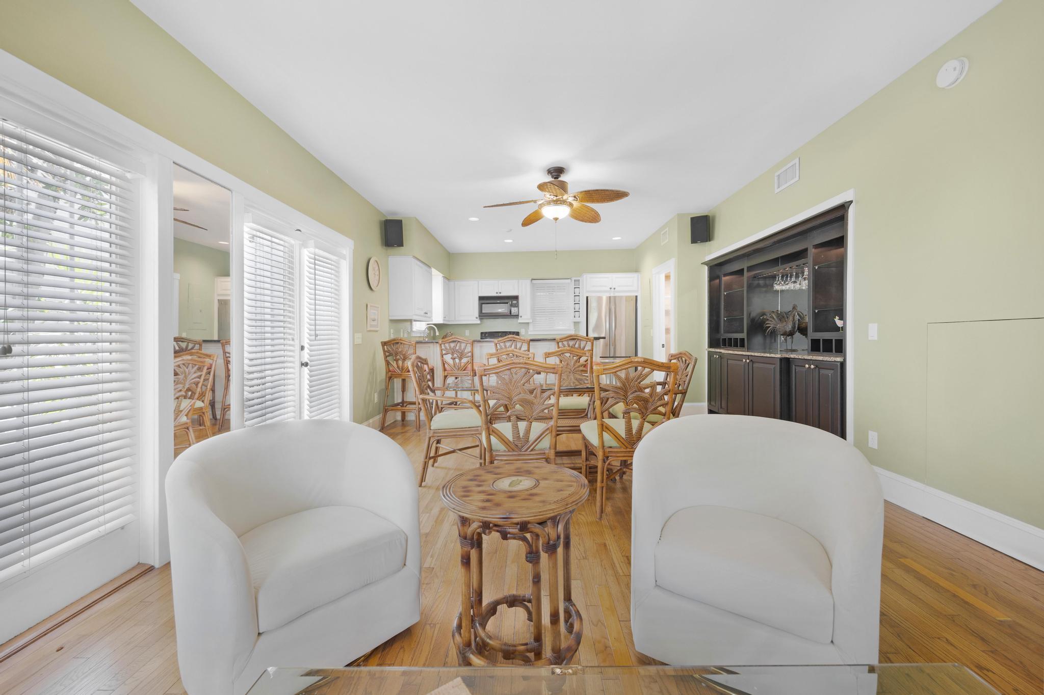 606 Truman Avenue, 10 Property Photo 5