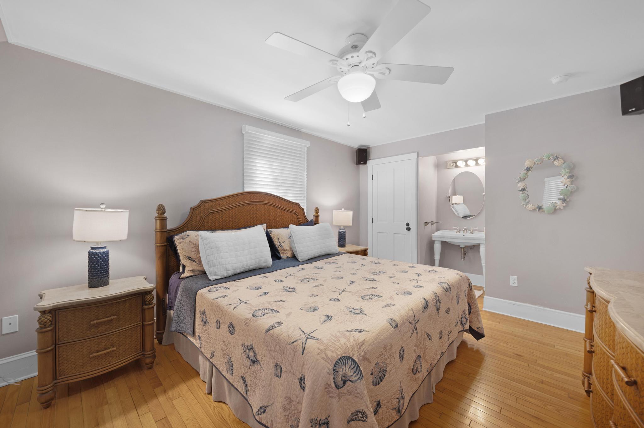 606 Truman Avenue, 10 Property Photo 11