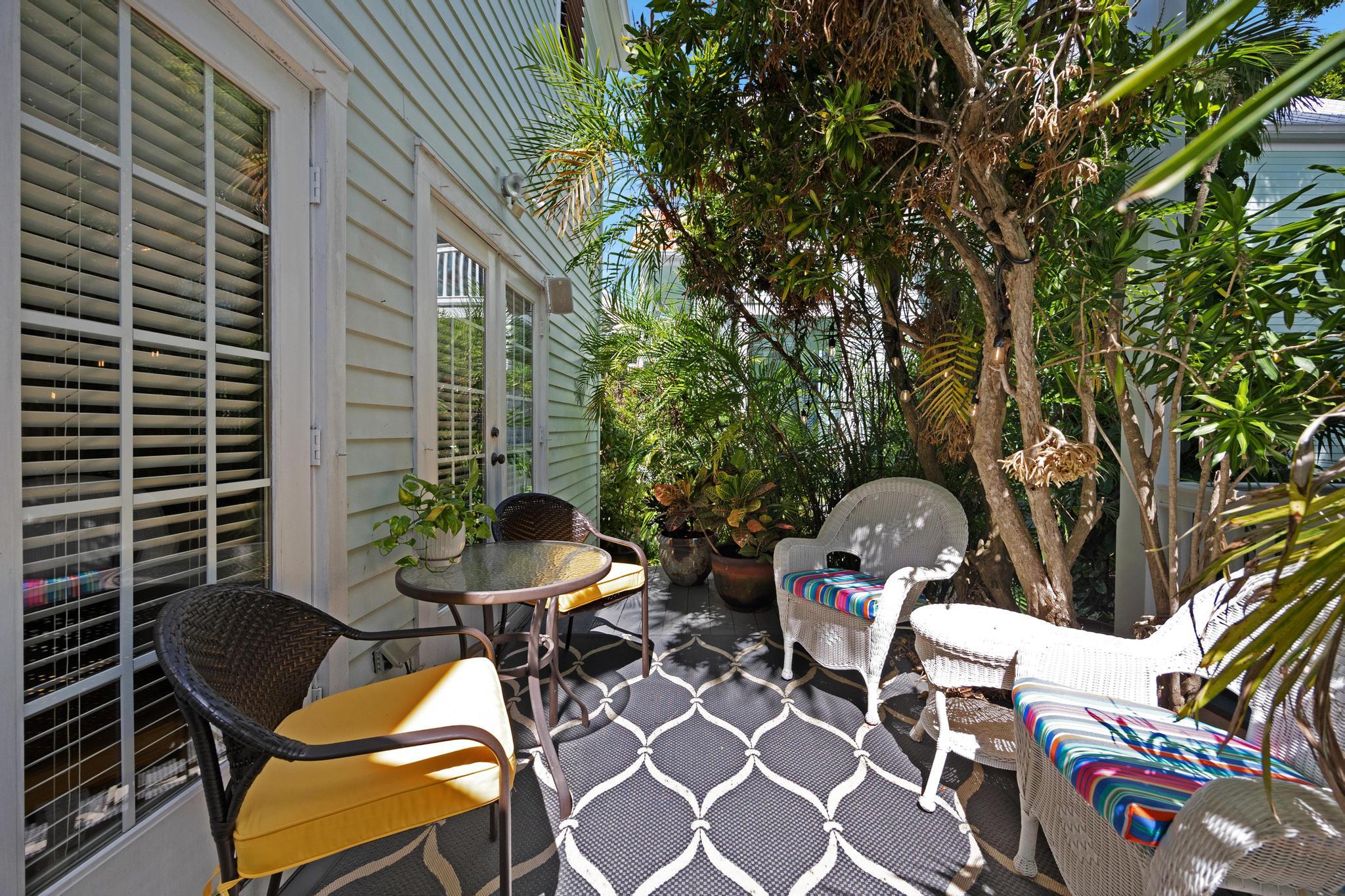 606 Truman Avenue, 10 Property Photo 17