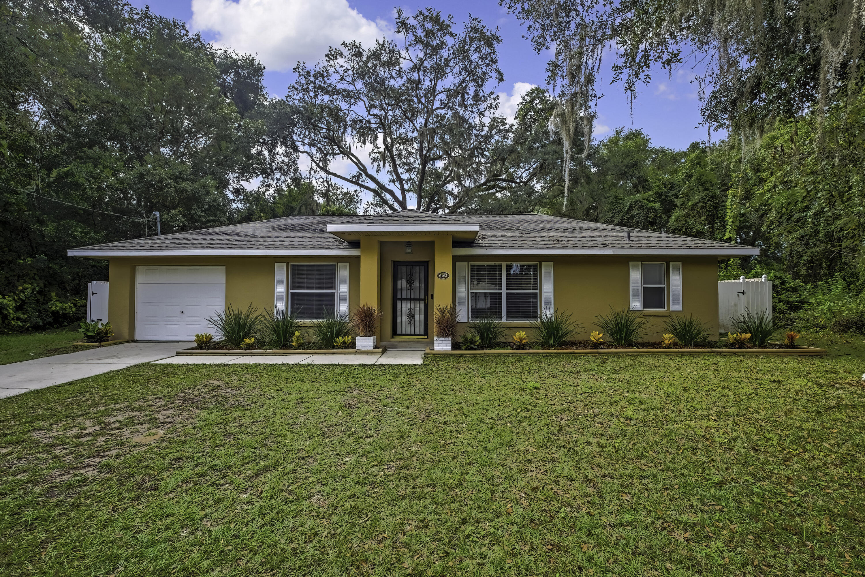 6162 E Oneida Street Property Photo 1