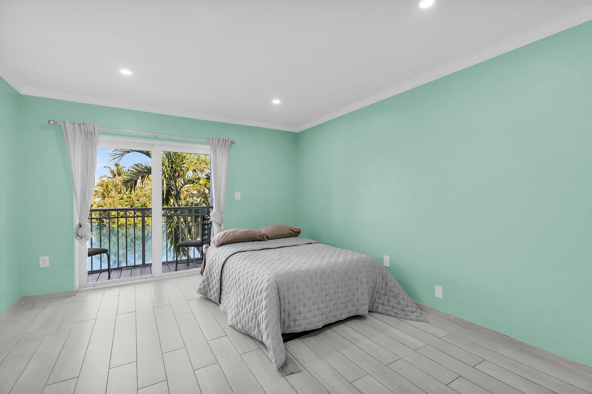 201 Coppitt Road 202c Property Photo 13
