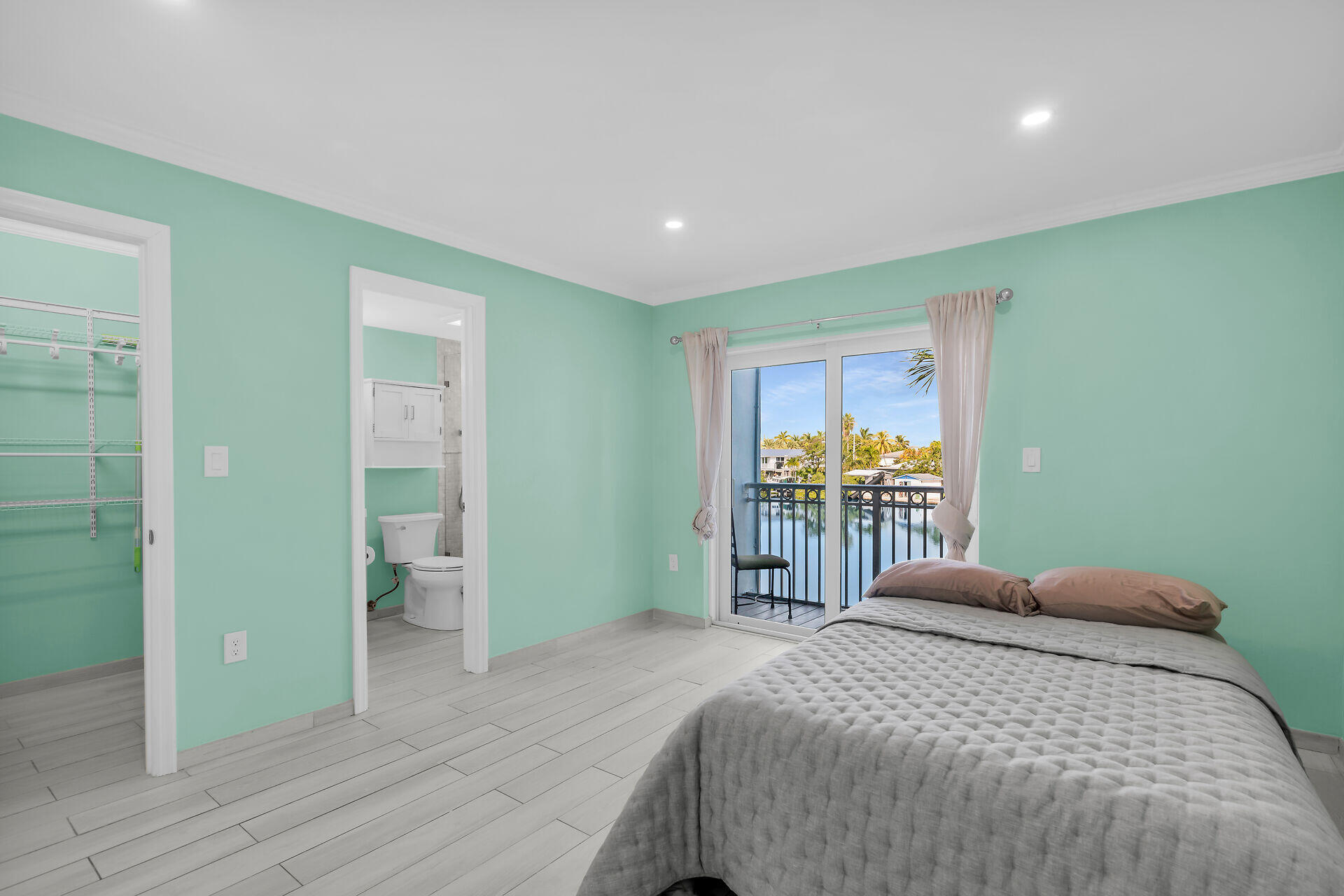 201 Coppitt Road 202c Property Photo 15