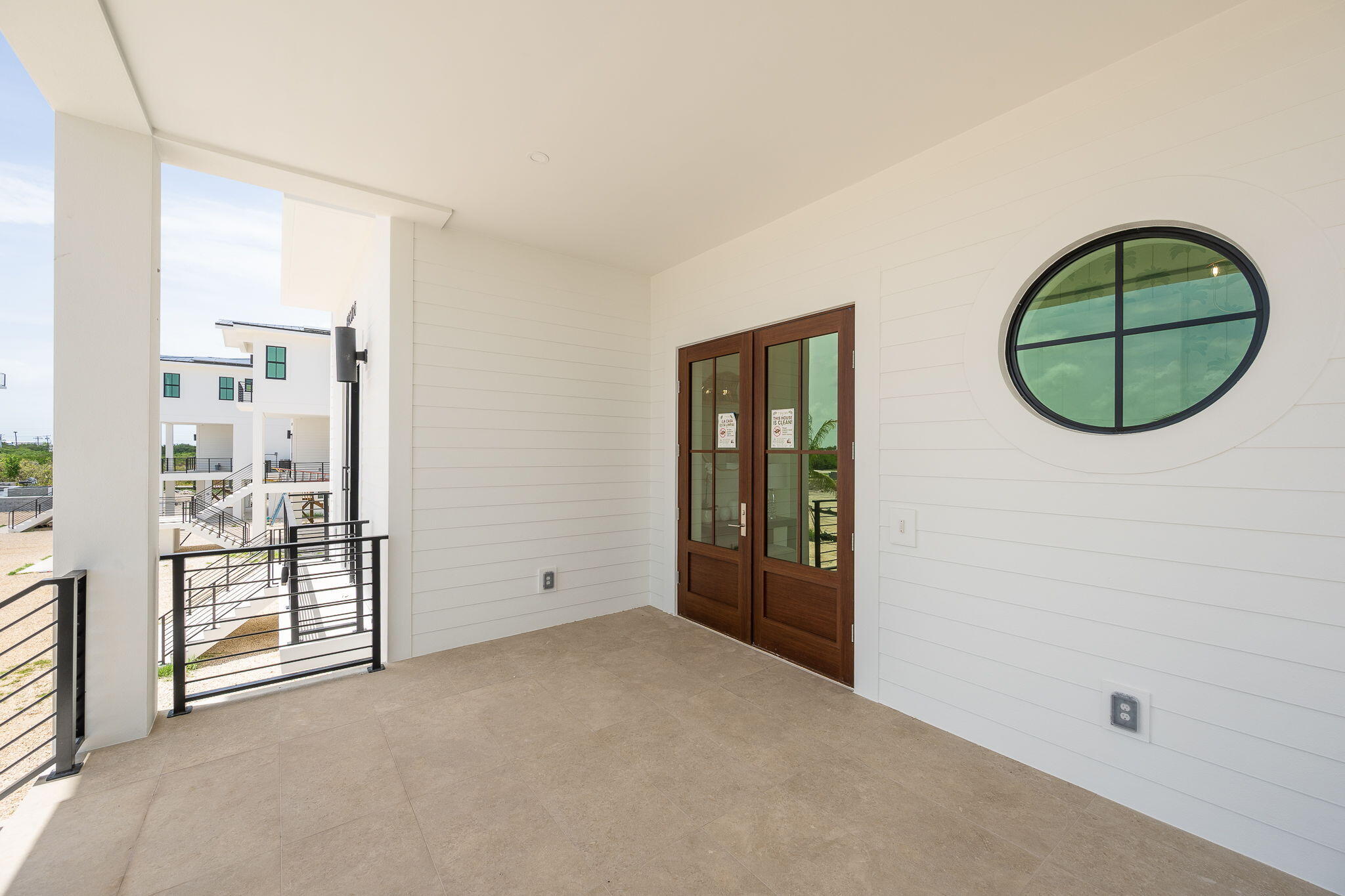 231 E Shore Drive 4 Property Photo 3