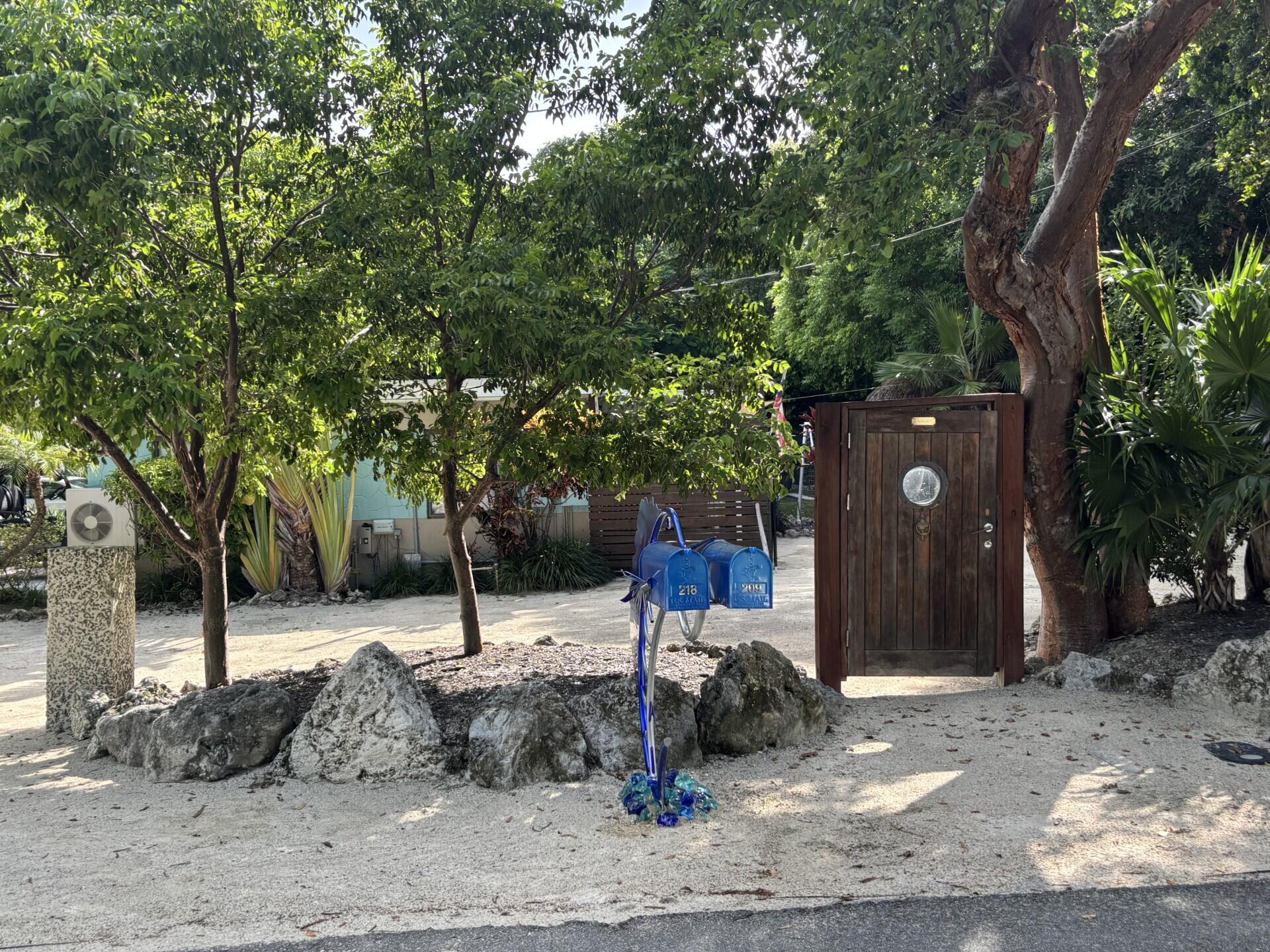 218 Matecumbe Avenue Property Photo 9