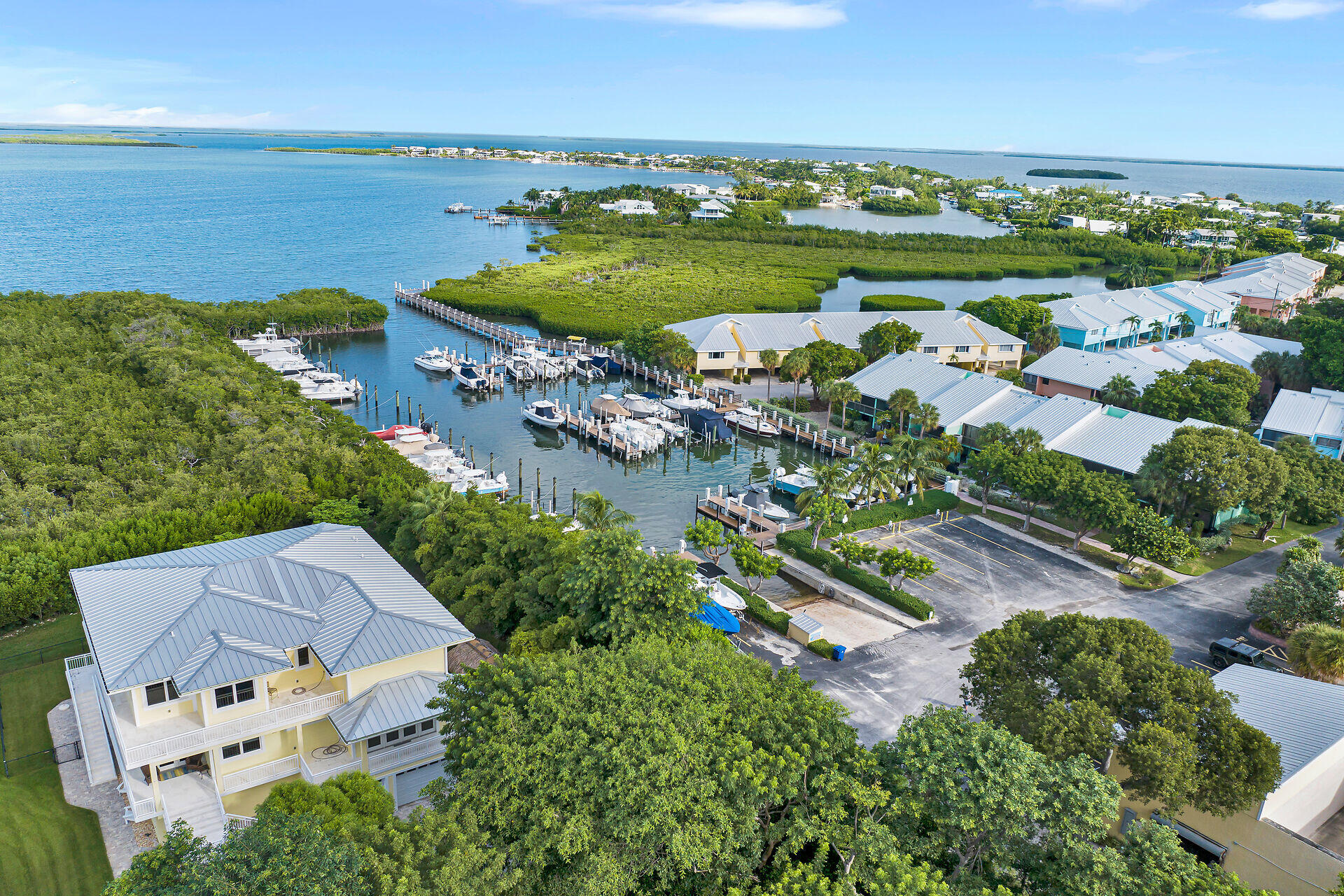 98202 Windward Avenue Condo W/ 30 Ft Boat Slip Property Photo 18