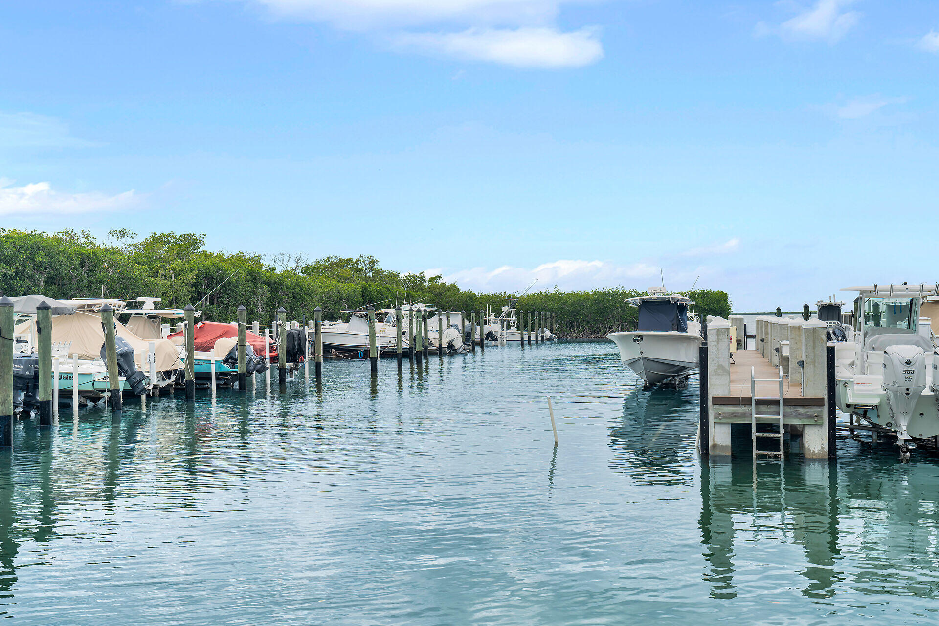 98202 Windward Avenue Condo W/ 30 Ft Boat Slip Property Photo 19